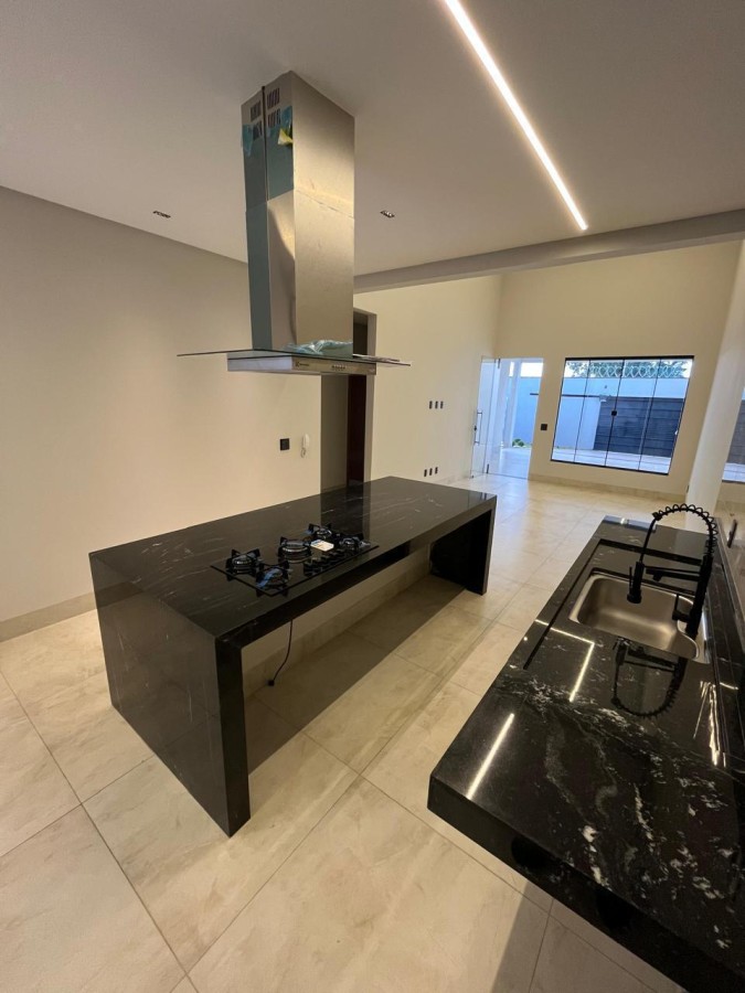Casa para Venda em Goiânia, Residencial Kátia, 3 dormitórios, 3 suítes, 4 banheiros, 3 vagas — foto