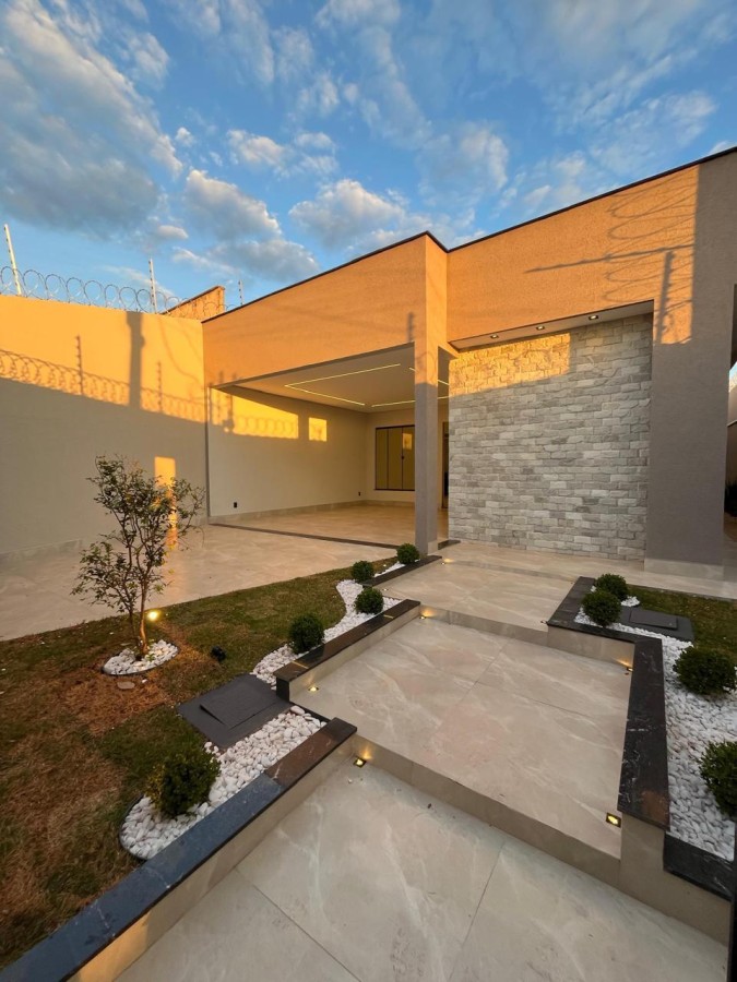 Casa para Venda em Goiânia, Residencial Kátia, 3 dormitórios, 3 suítes, 4 banheiros, 3 vagas — foto
