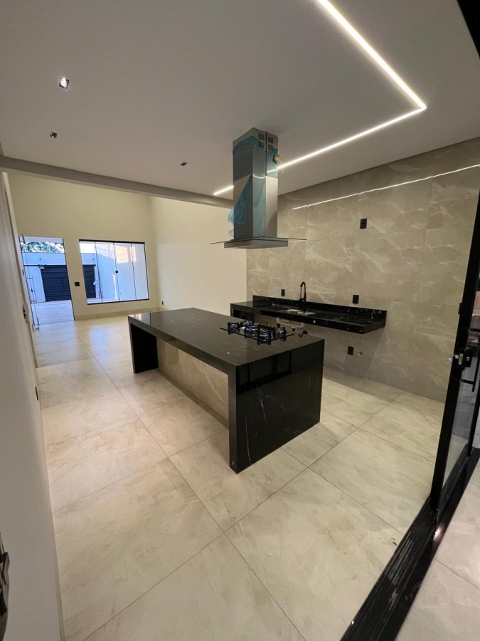Casa para Venda em Goiânia, Residencial Kátia, 3 dormitórios, 3 suítes, 4 banheiros, 3 vagas — foto