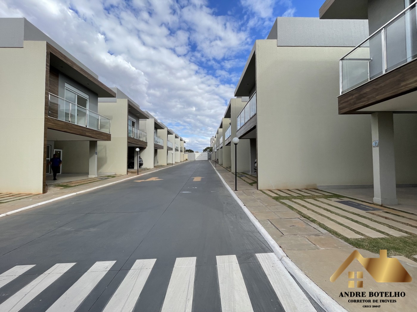 Sobrado para Venda em Goiânia, Jardim Atlântico, 4 dormitórios, 4 suítes, 4 banheiros, 3 vagas — foto