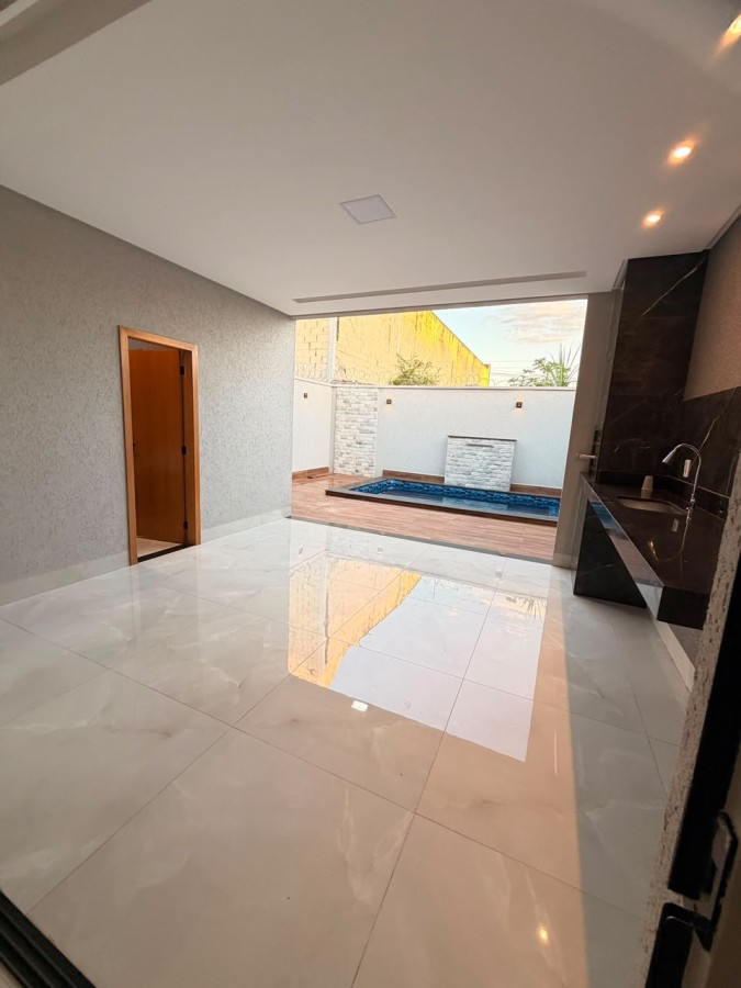 Casa para Venda em Goiânia, Parque João Braz - Cidade Industrial, 3 dormitórios, 3 suítes, 3 banheiros, 2 vagas — foto