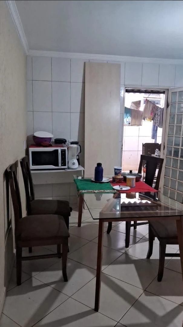 MARIAH IMÓVEIS VENDE EXCELENTE CASA AGEO NO SETOR SUL DO GAMA COM ESPAÇO AMPLO — foto