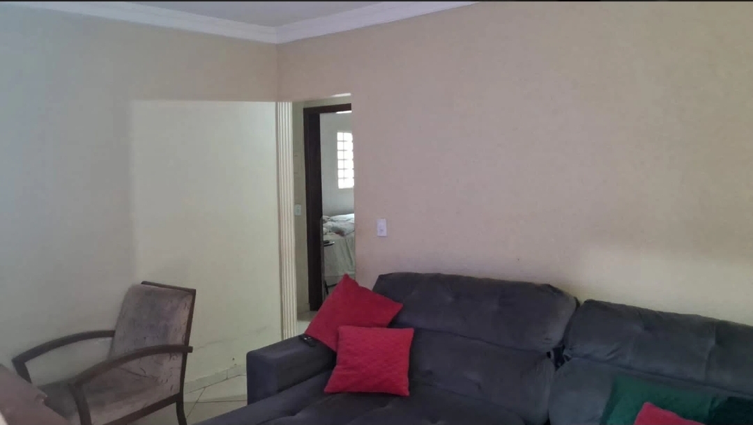 MARIAH IMÓVEIS VENDE EXCELENTE CASA AGEO NO SETOR SUL DO GAMA COM ESPAÇO AMPLO — foto