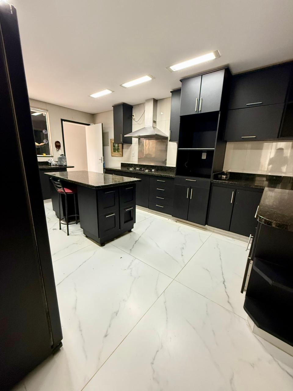Casa, 3 quartos, 360 m² - Foto 2