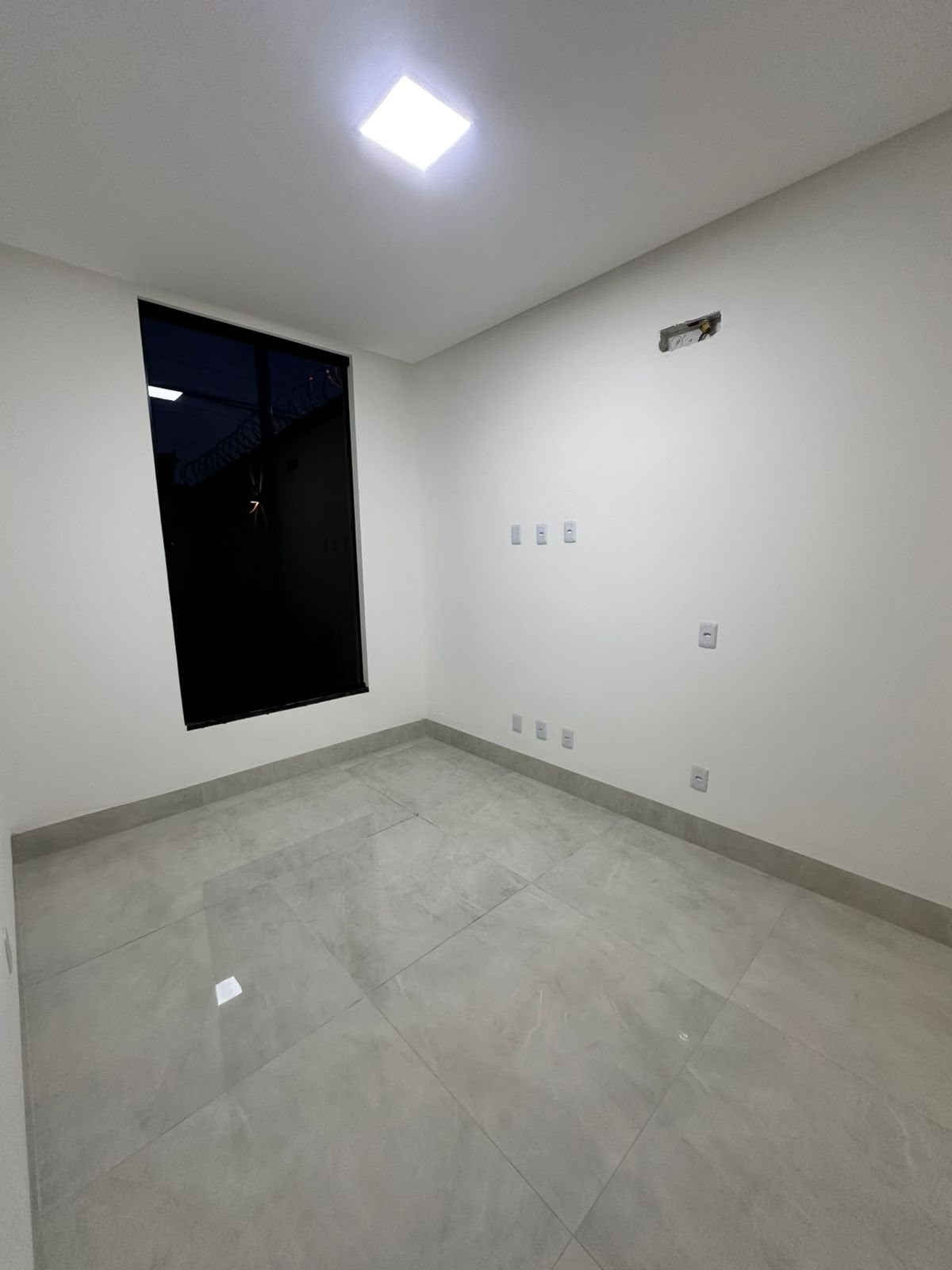 Casa à Venda – Residencial Solar Bougainville | Goiânia/GO — foto