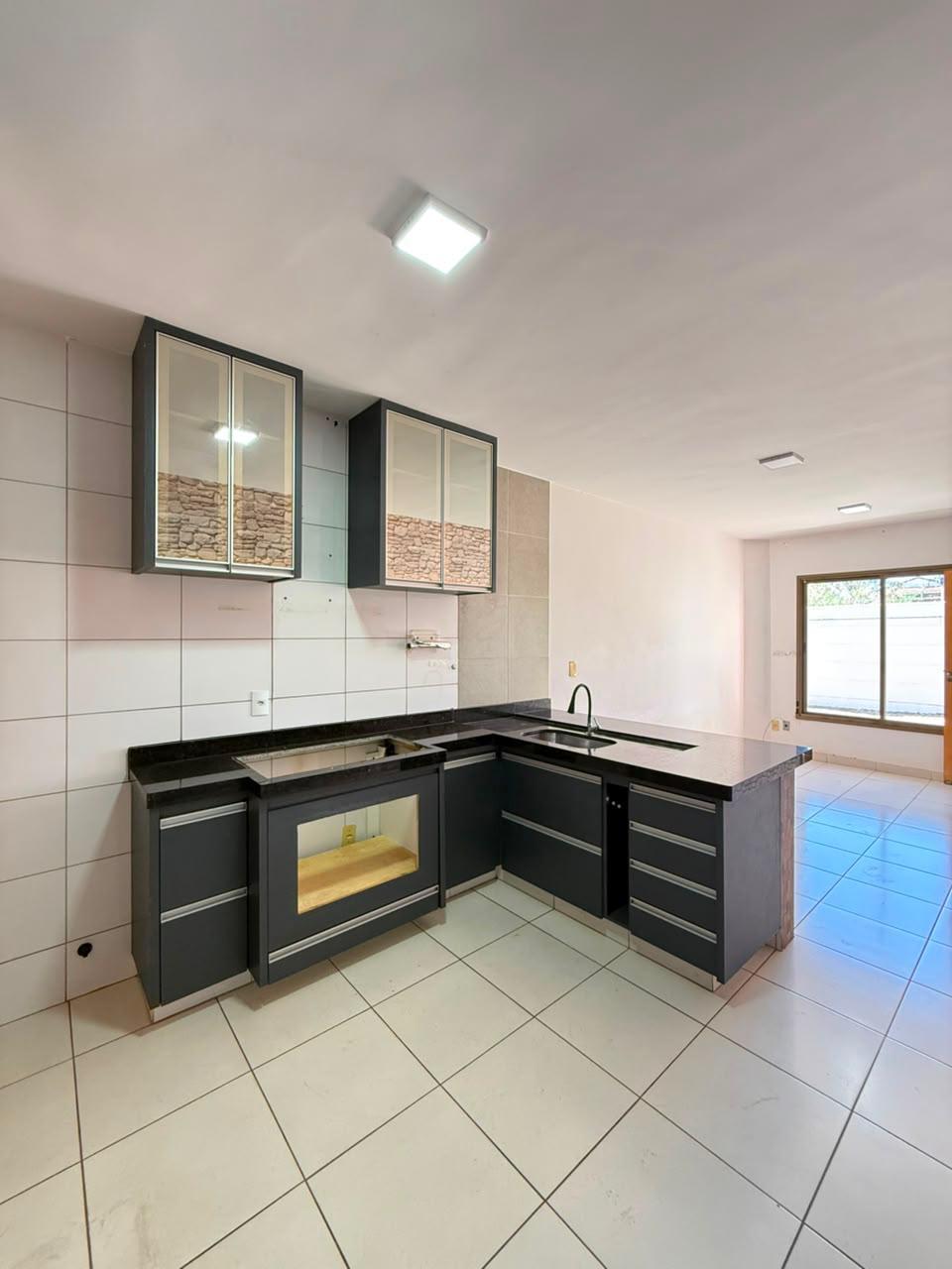 Casa à Venda – Condomínio Residencial Village Platina | Condomínio das Esmeraldas | Goiânia - GO — foto