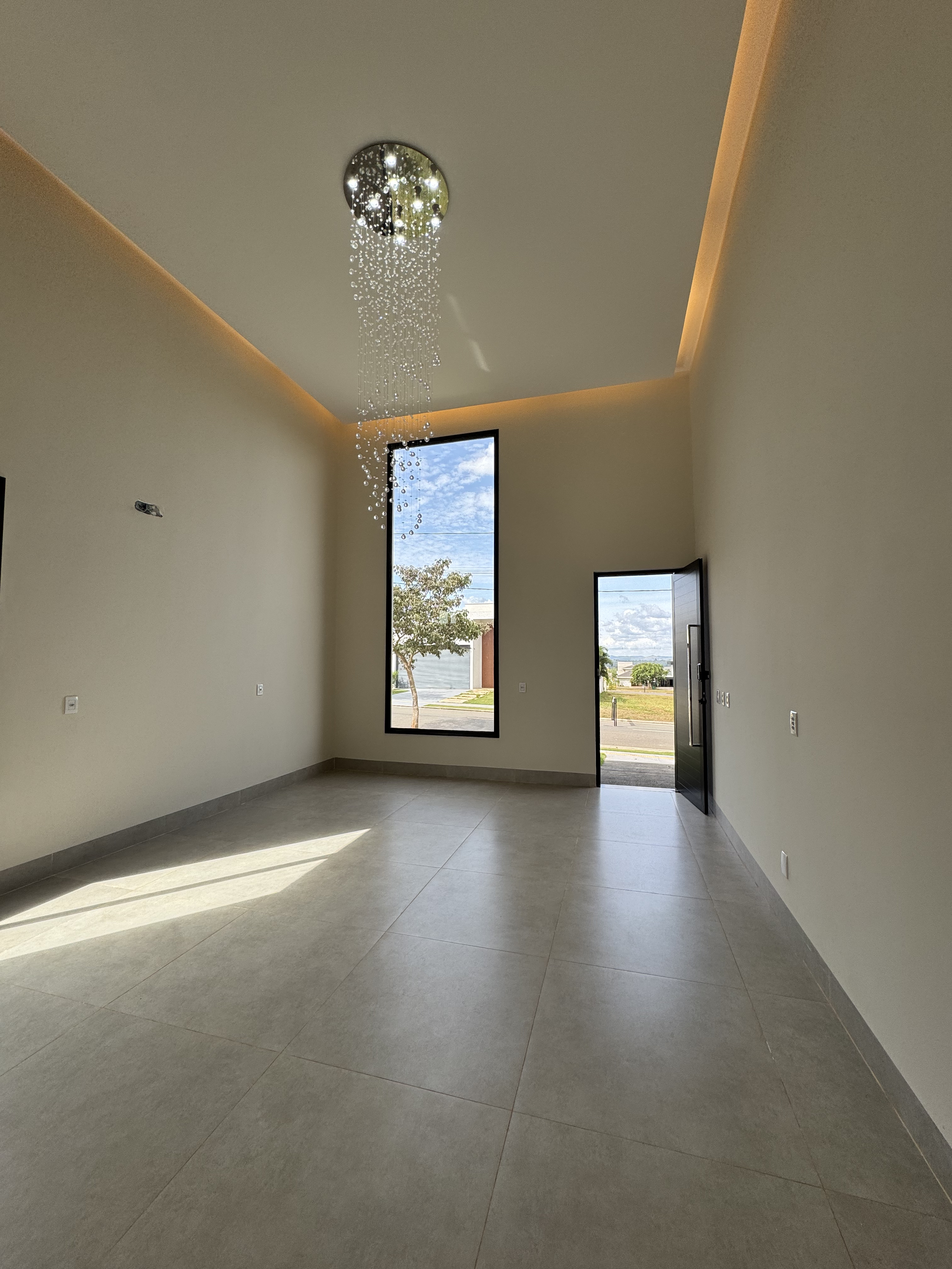 Casa de Alto Padrão à Venda - Terras Alpha Residencial 1 | Senador Canedo - GO — foto