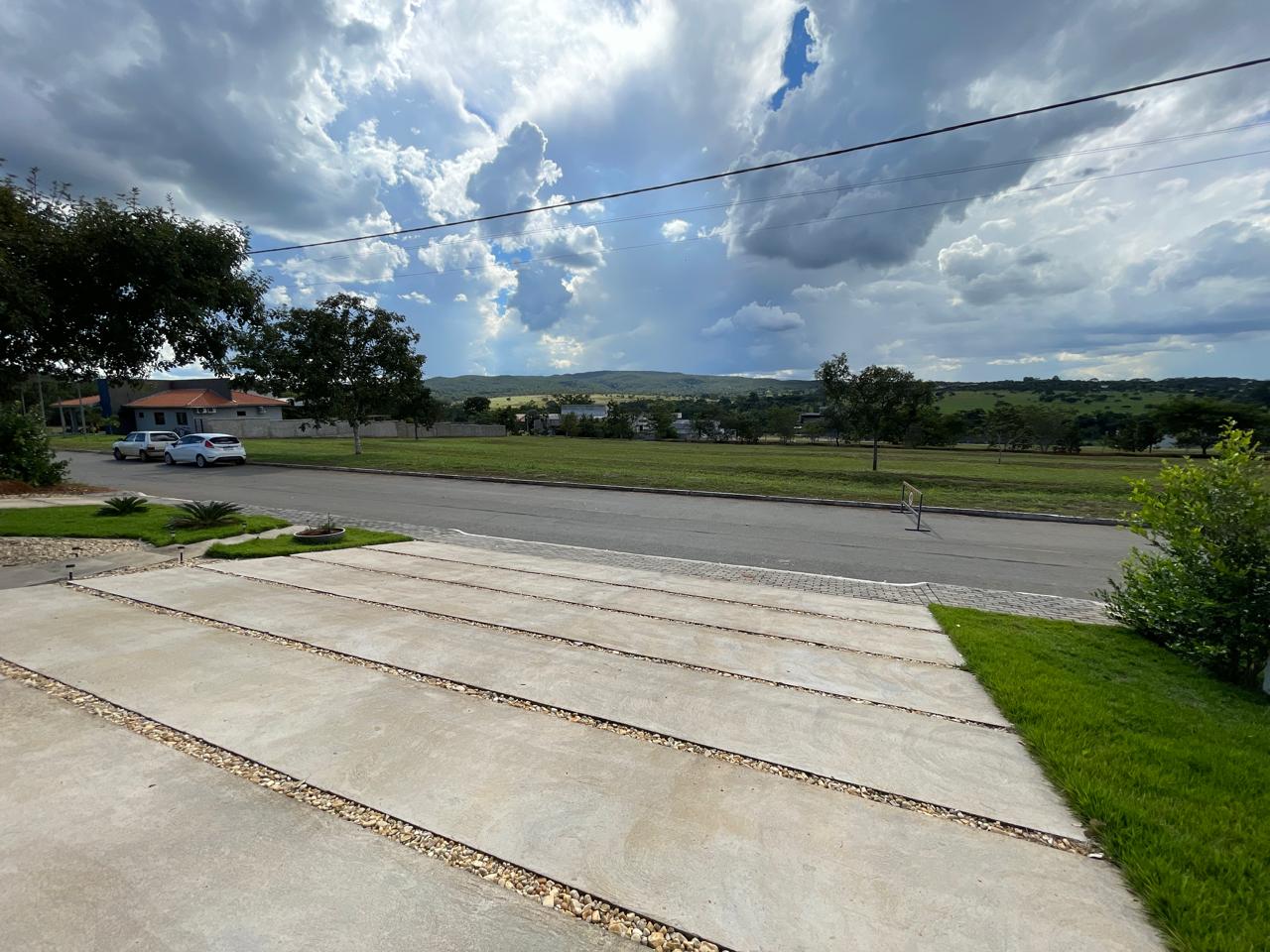 Casa de Alto Padrão à Venda - Condomínio Fechado — foto