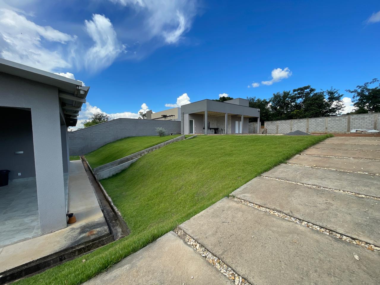 Casa de Alto Padrão à Venda - Condomínio Fechado — foto