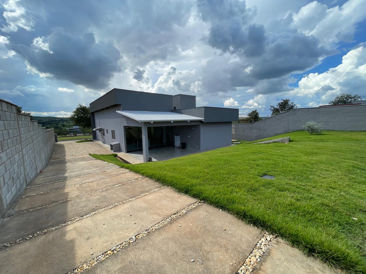 Casa de Alto Padrão à Venda - Condomínio Fechado — foto