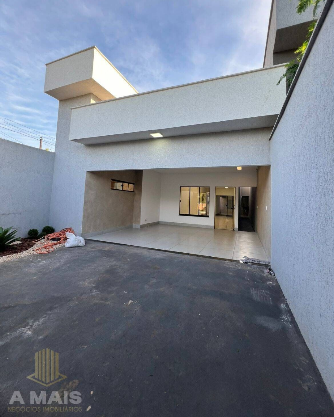 Casa à Venda com 3 Quartos – Setor Goiá 2 | Goiânia/GO — foto