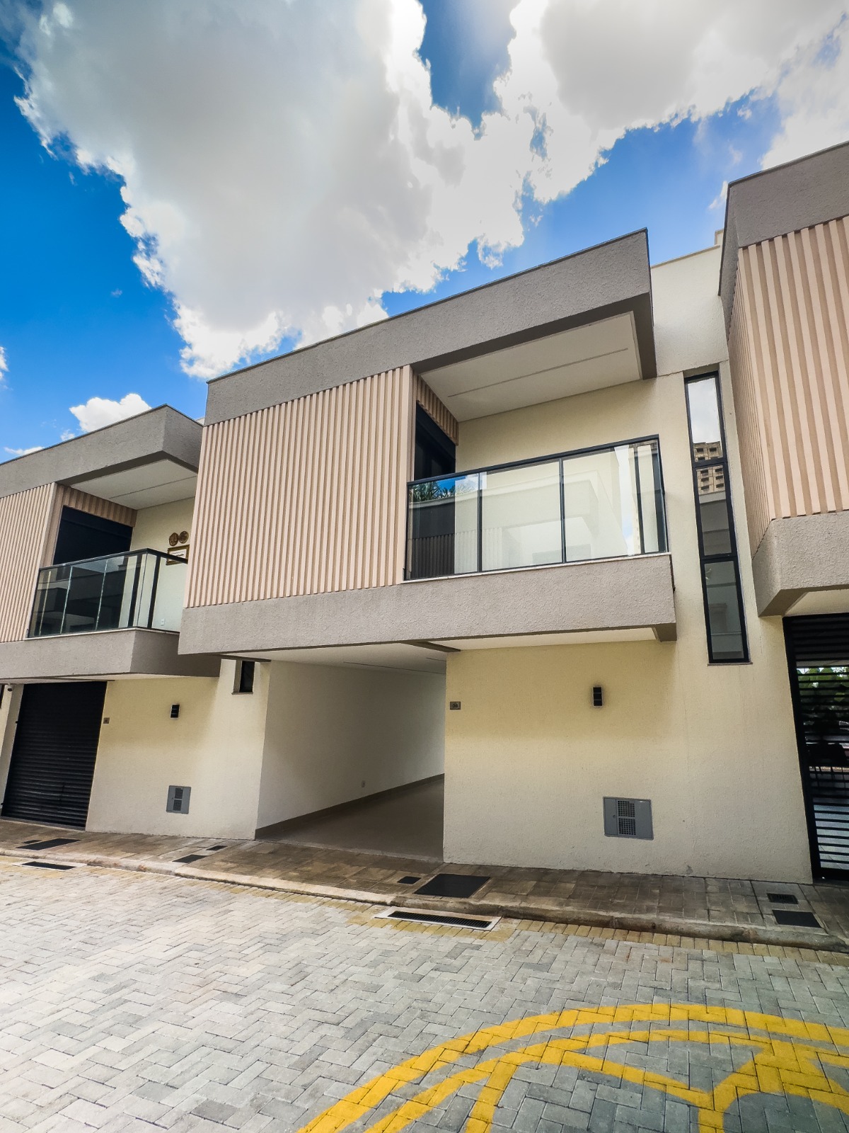 Sobrado em condomínio à venda - House Garden Parque Cascavel — foto