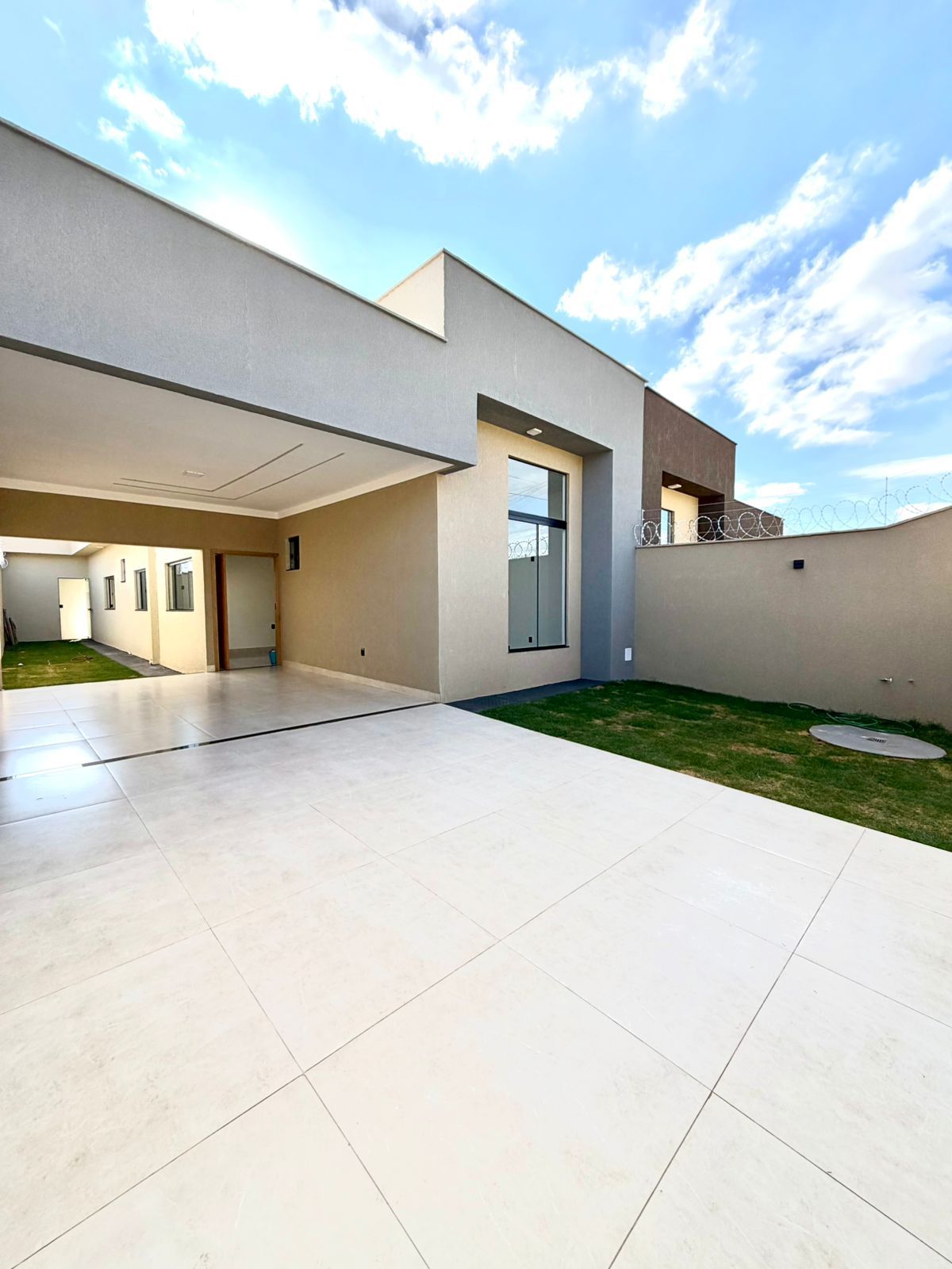 Casa Alto Padrão à Venda - Vila Oliveira | Aparecida de Goiânia - GO — foto