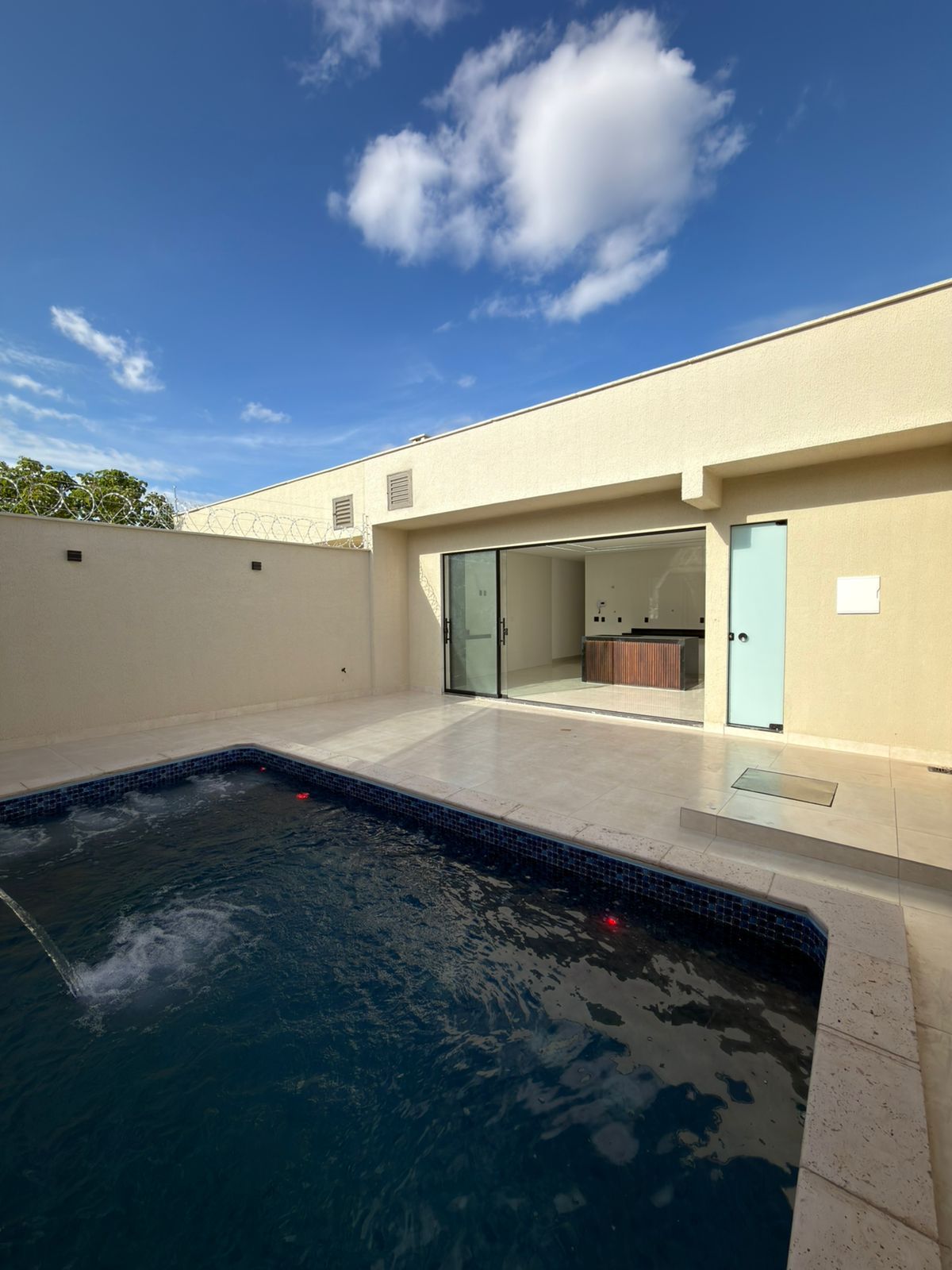 Casa Alto Padrão à Venda - Vila Oliveira | Aparecida de Goiânia - GO — foto