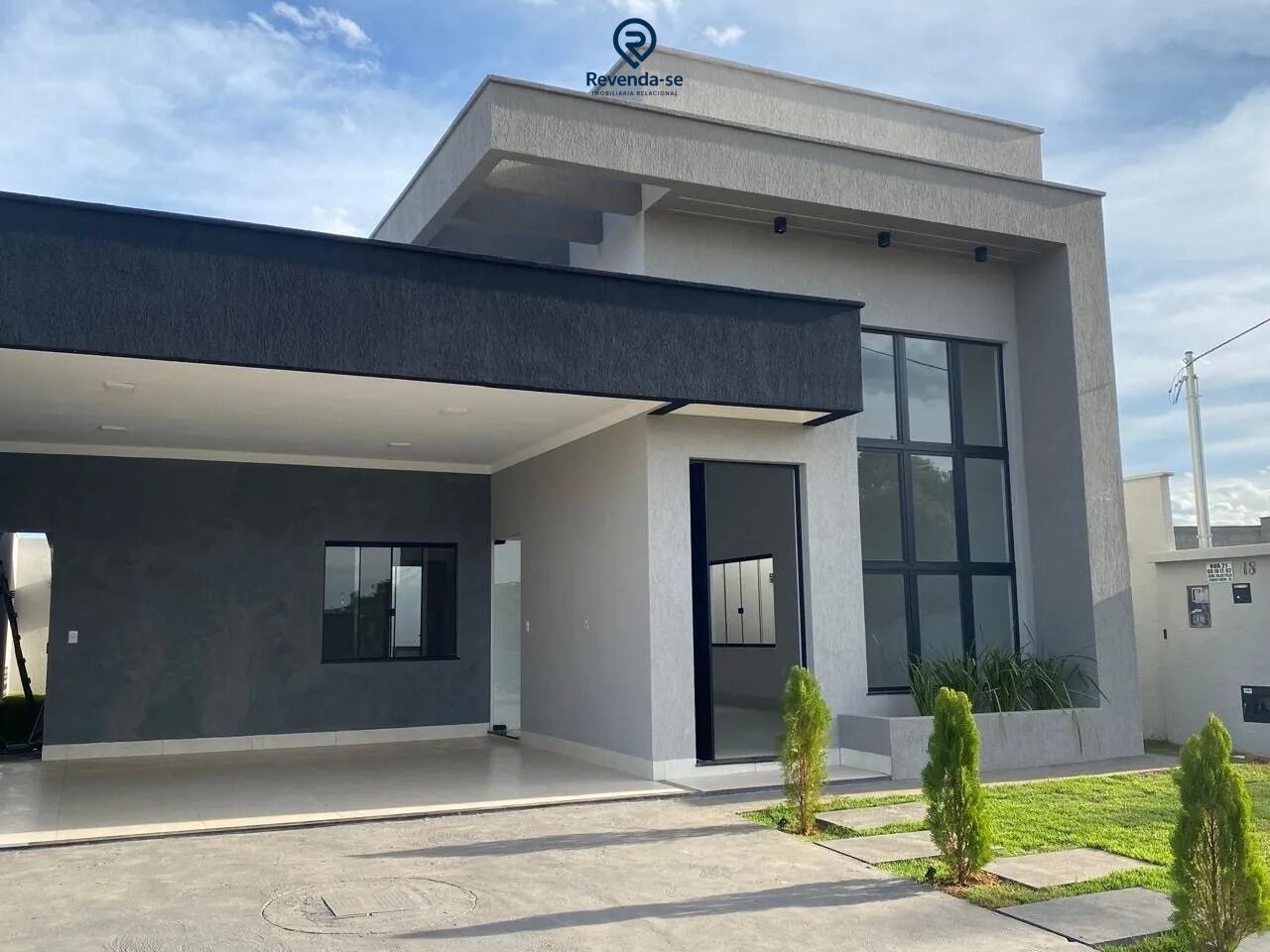 Casa à venda no bairro Senador Canedo em Senador Canedo/GO — foto