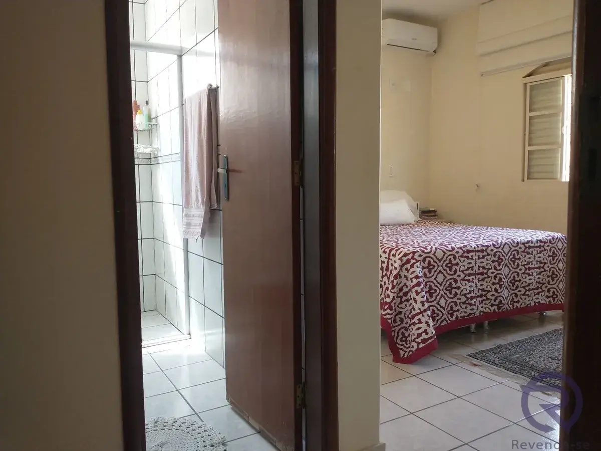 Casa à venda no bairro Jardim América em Goiânia/GO — foto