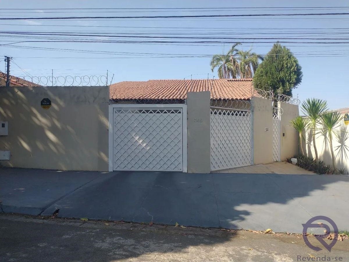 Casa à venda no bairro Jardim América em Goiânia/GO — foto
