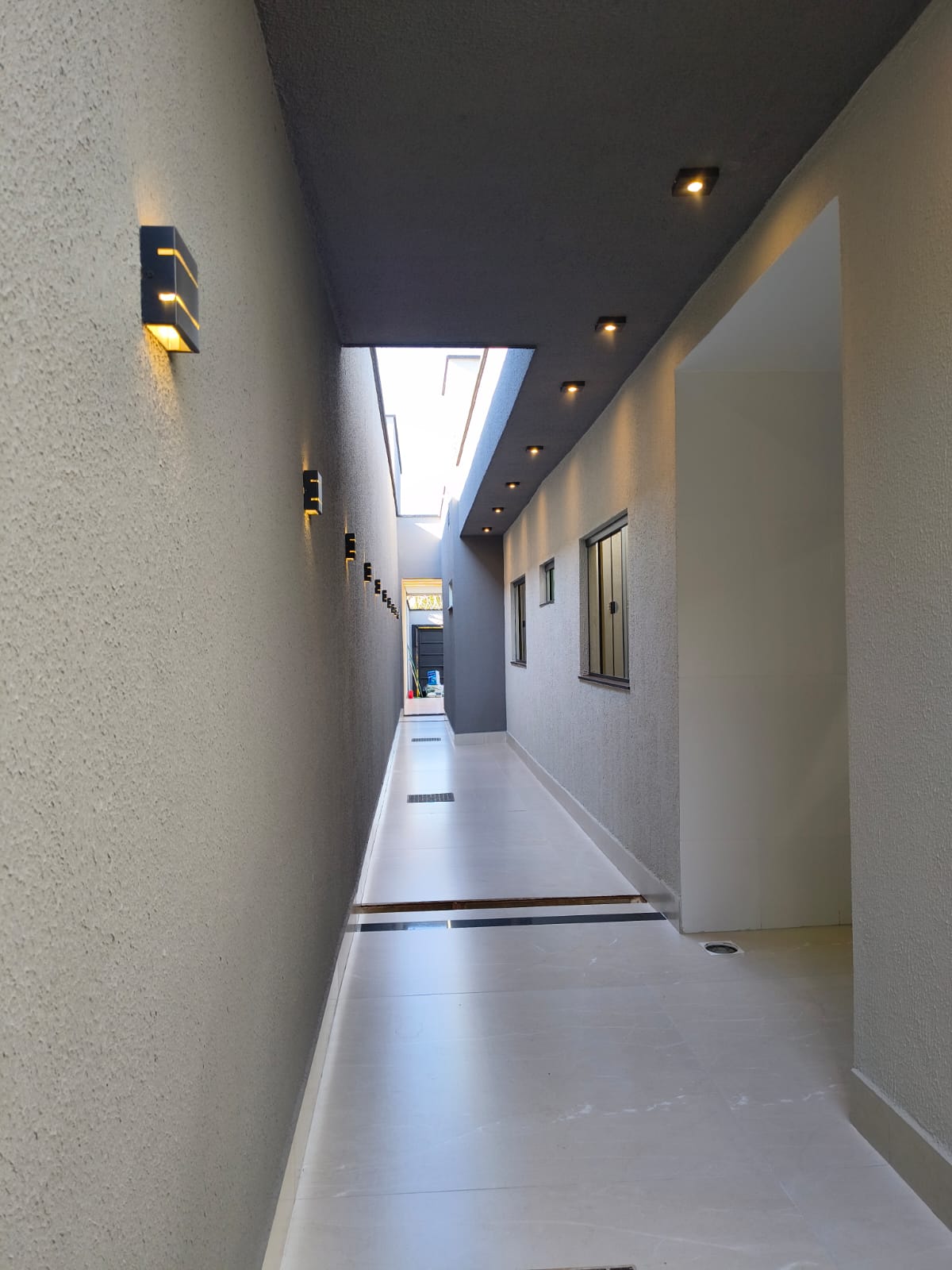 Linda casa de 3 quartos no Costa Paranhos — foto