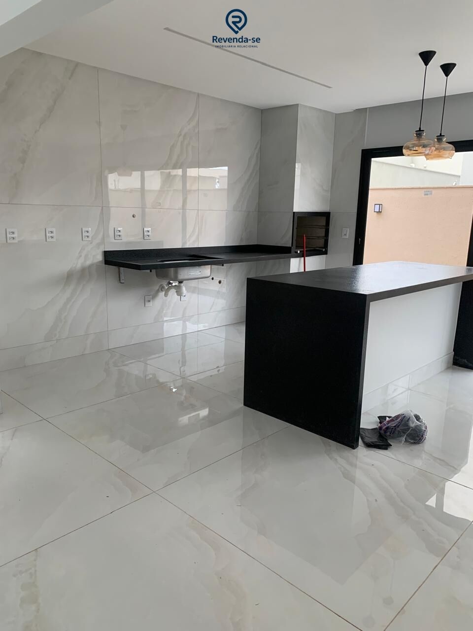 Casa à venda no bairro Residencial Parqville Jacarandá - Aparecida de Goiânia/GO — foto