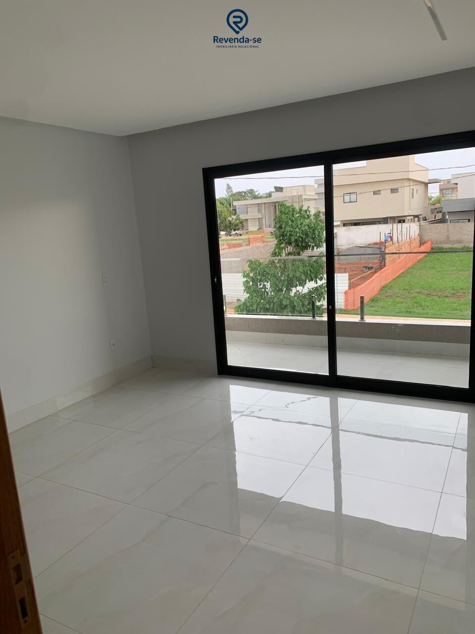 Casa à venda no bairro Residencial Parqville Jacarandá - Aparecida de Goiânia/GO — foto