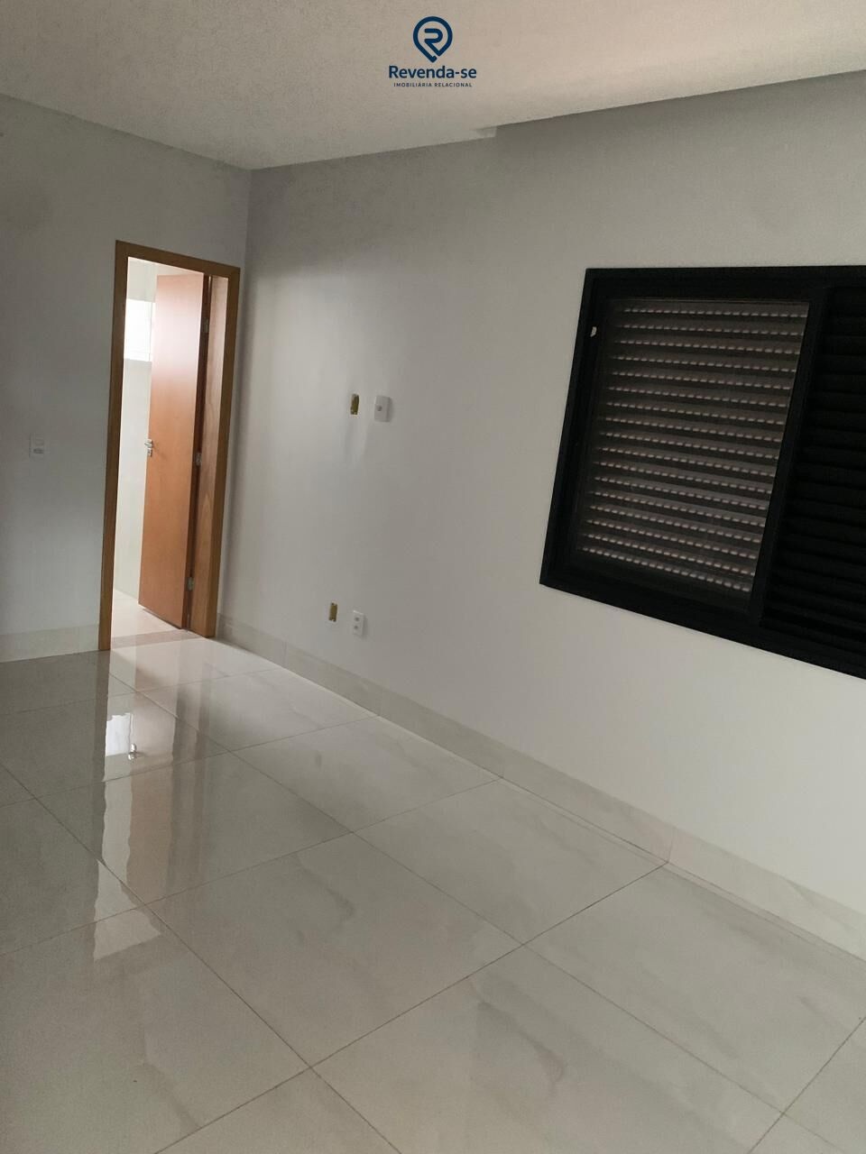 Casa à venda no bairro Residencial Parqville Jacarandá - Aparecida de Goiânia/GO — foto