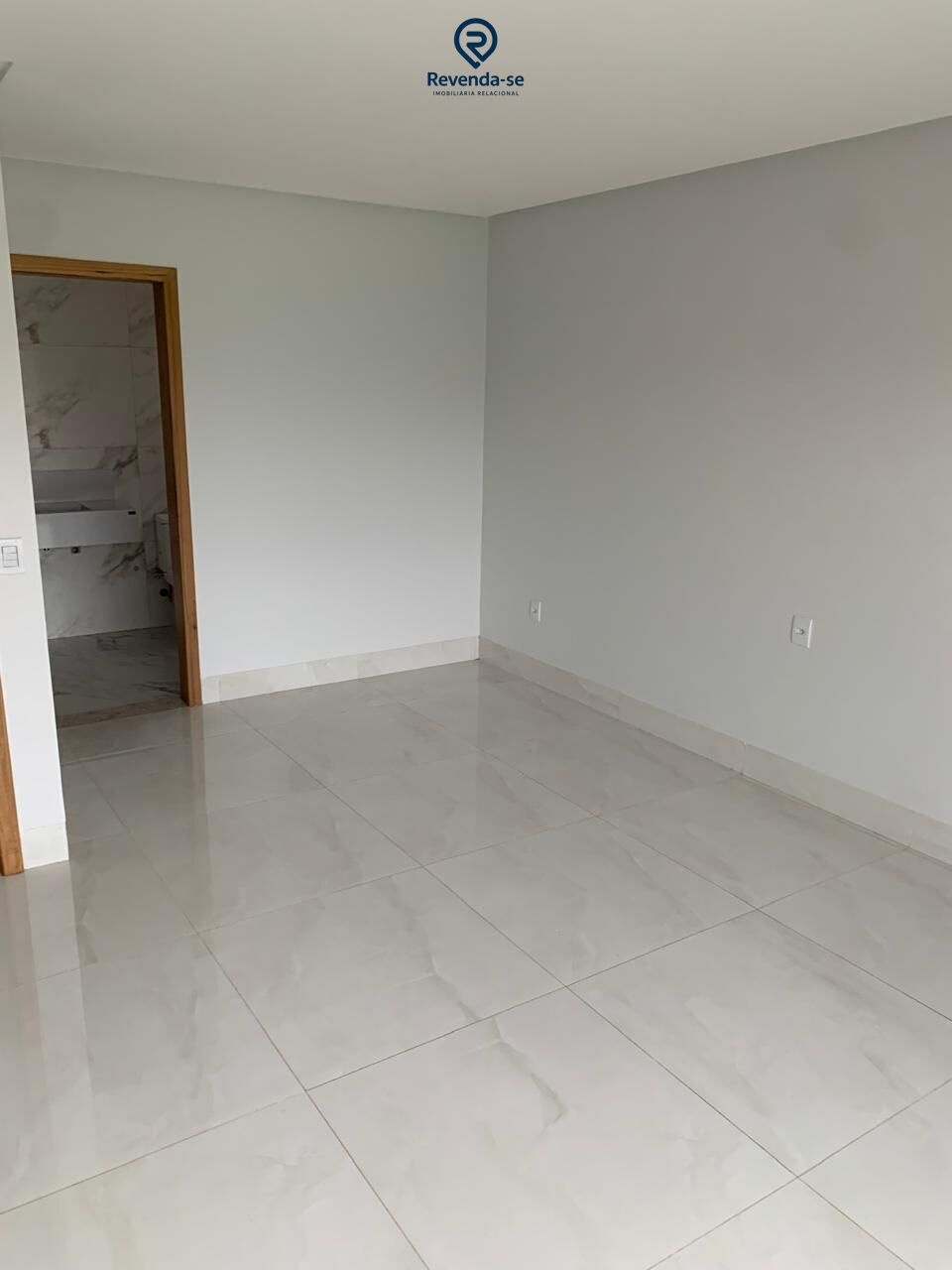 Casa à venda no bairro Residencial Parqville Jacarandá - Aparecida de Goiânia/GO — foto