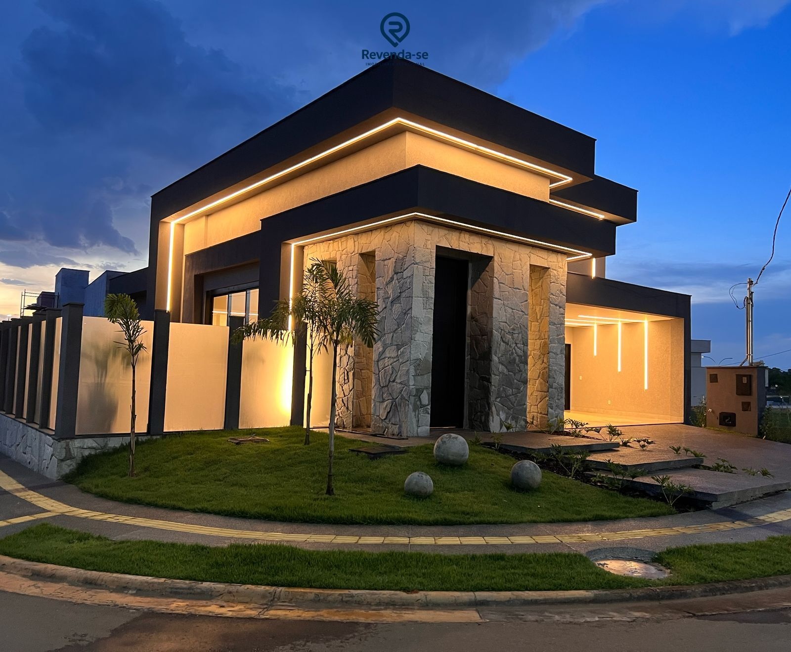 Casa no Jardins Capri - Senador Canedo — foto