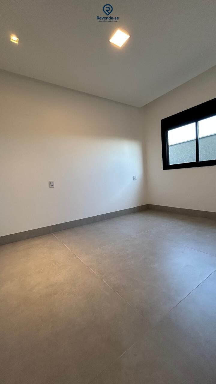 Casa no Jardins Capri - Senador Canedo — foto