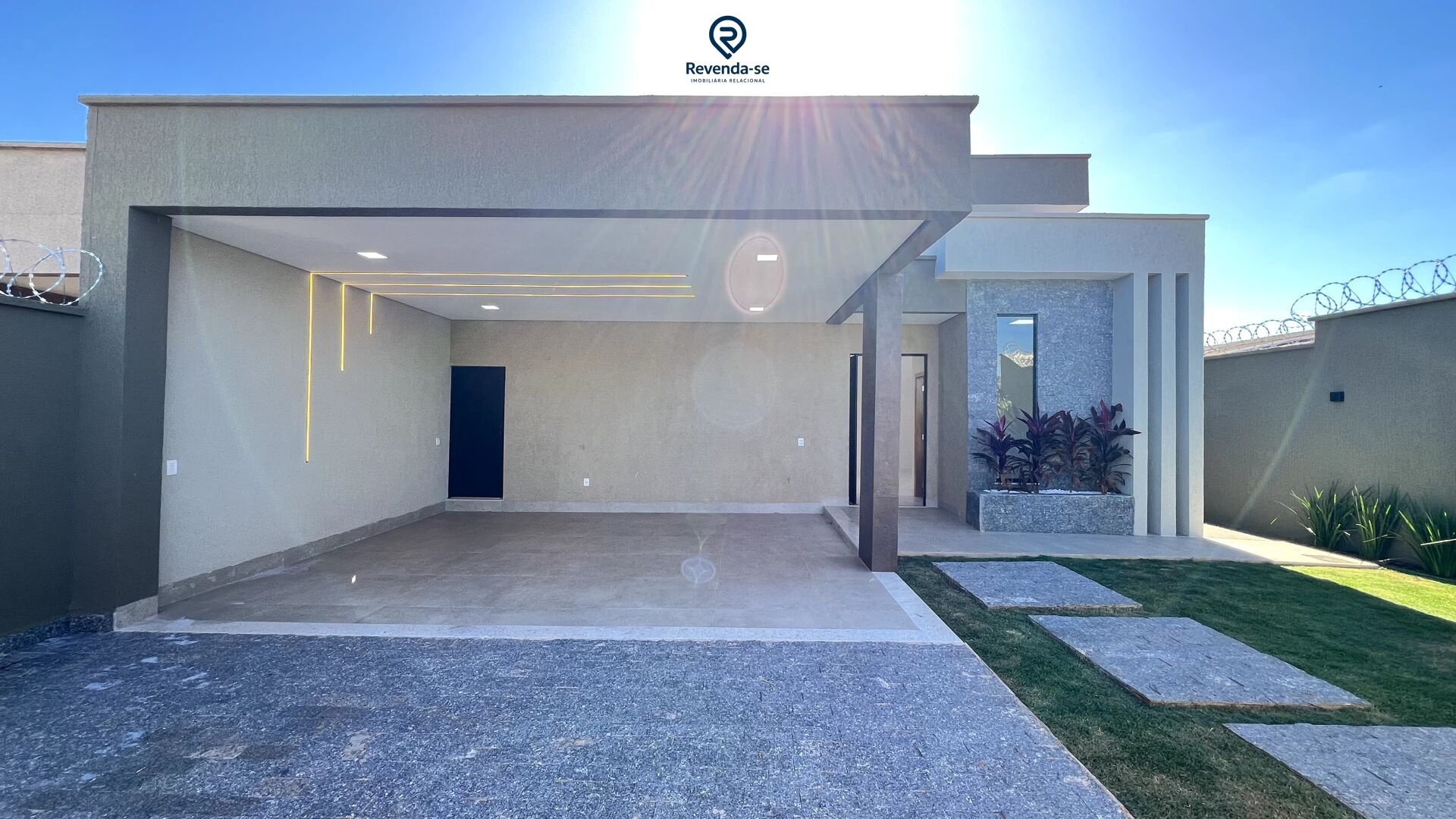 CASA NOVA A  VENDA NO ALICE BARBOSA - LINDA!!!! — foto