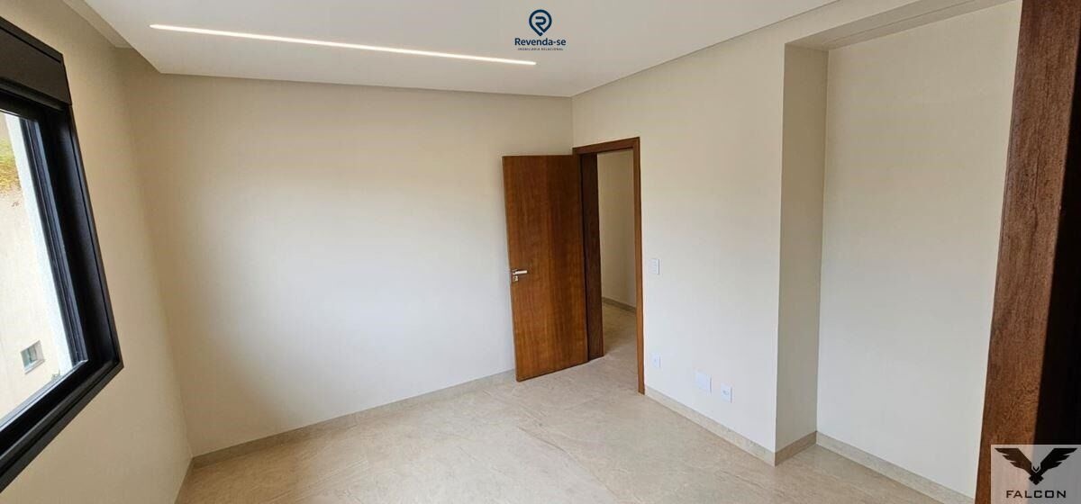Sobrado Novo no Jardins Valência - Sofisticação, Conforto e Modernidade! — foto