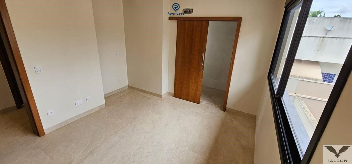 Sobrado Novo no Jardins Valência - Sofisticação, Conforto e Modernidade! — foto