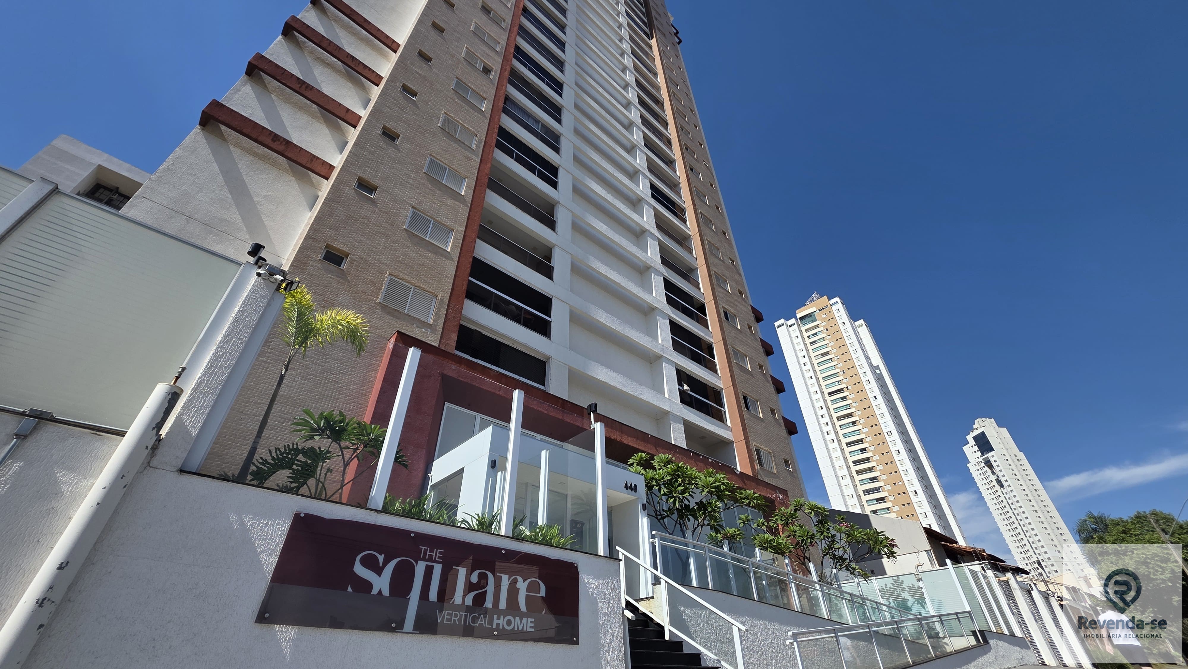 Apartamento 3 Suites  Semimobiliado -  A apenas 2 minutos do Shopping Flamboyant — foto