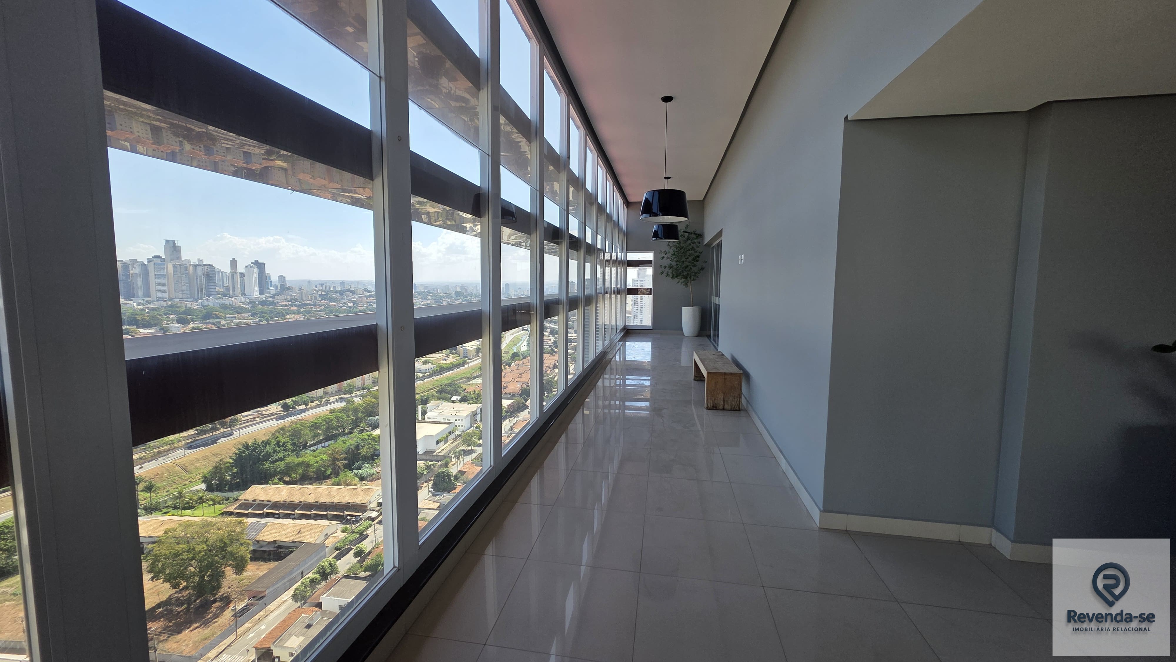 Apartamento 3 Suites  Semimobiliado -  A apenas 2 minutos do Shopping Flamboyant — foto