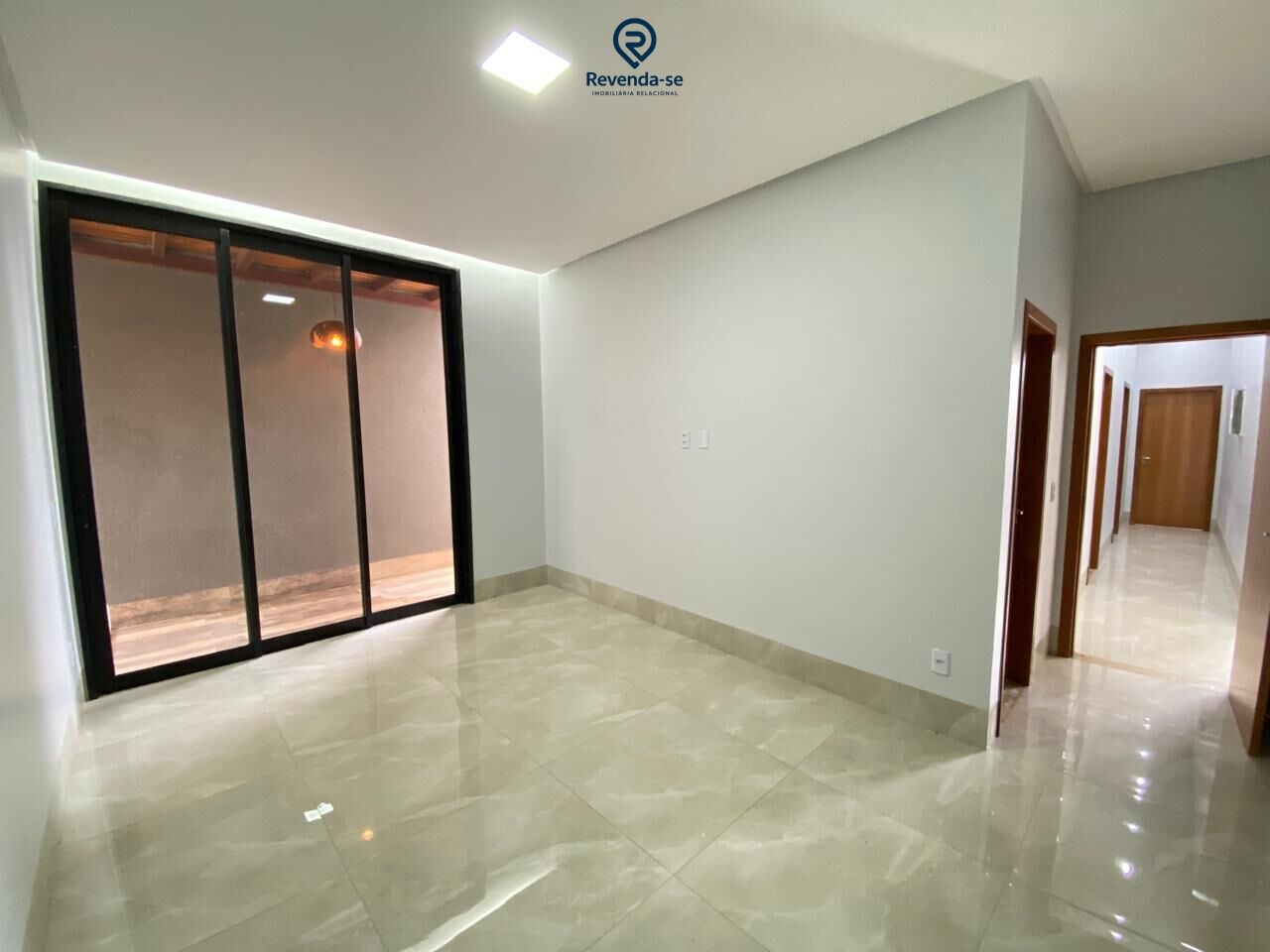 Casa à venda no bairro Setor Cristina II - Trindade/GO — foto