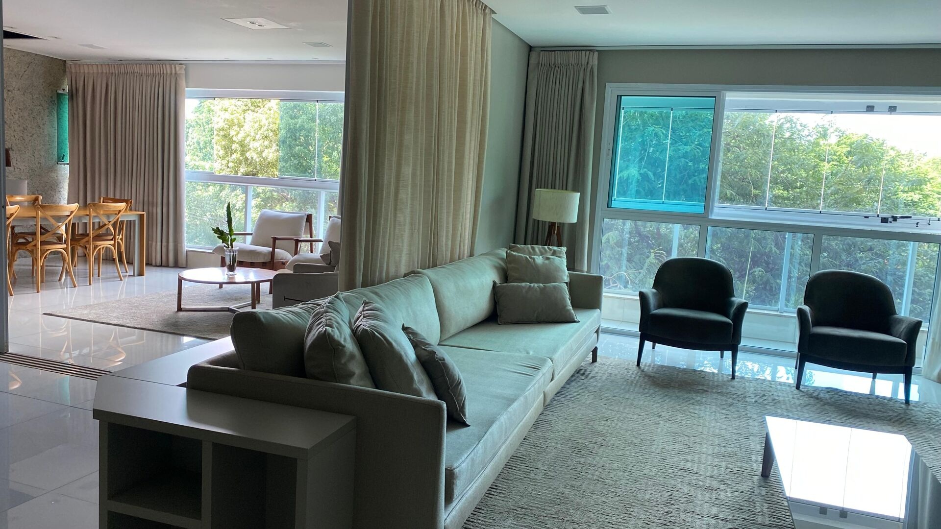 INCRÍVEL APT NA ORLA DO PARQUE FLAMBOYANT — foto