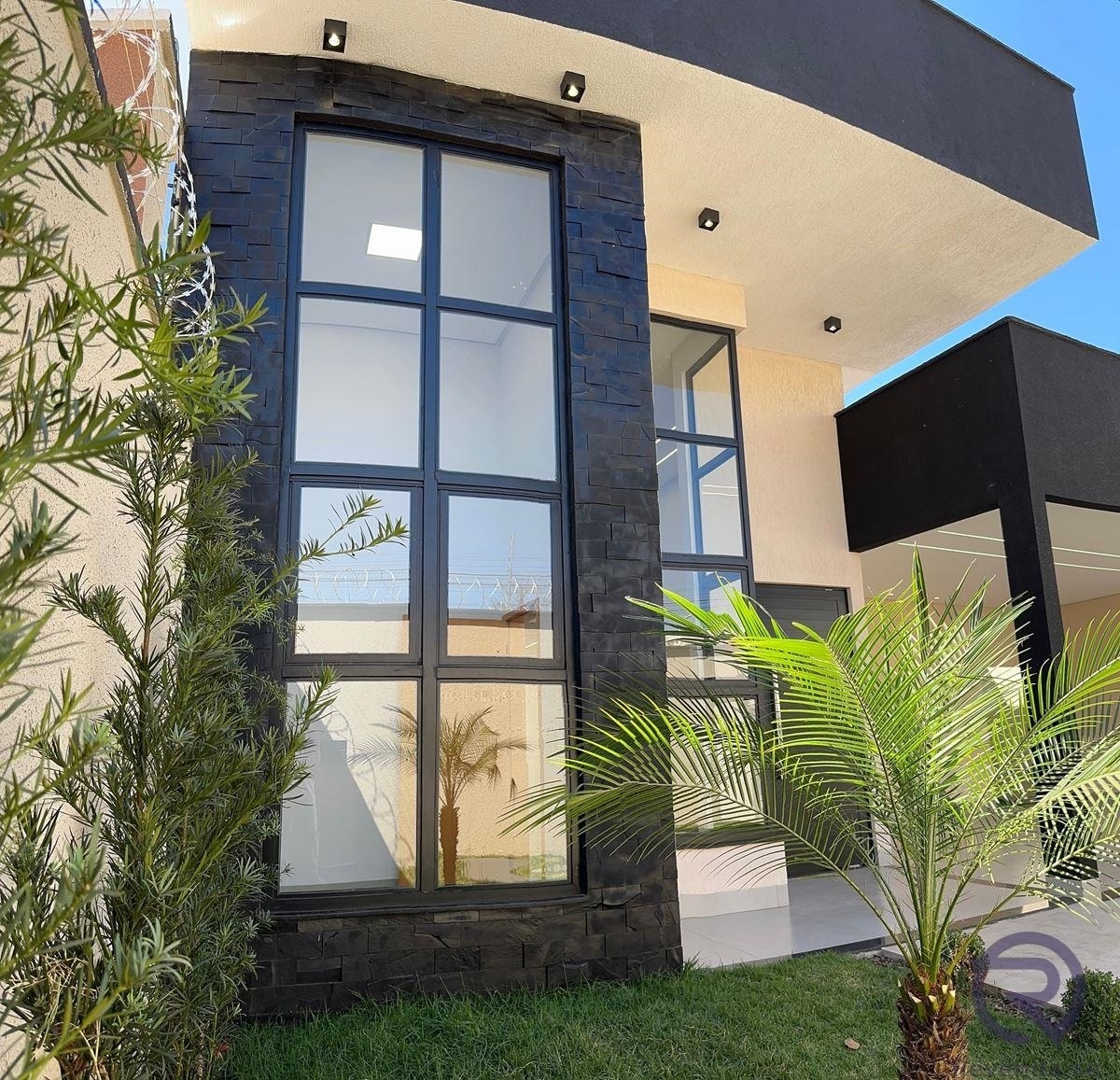 Casa à venda no bairro Moinho dos Ventos em Goiânia/GO — foto