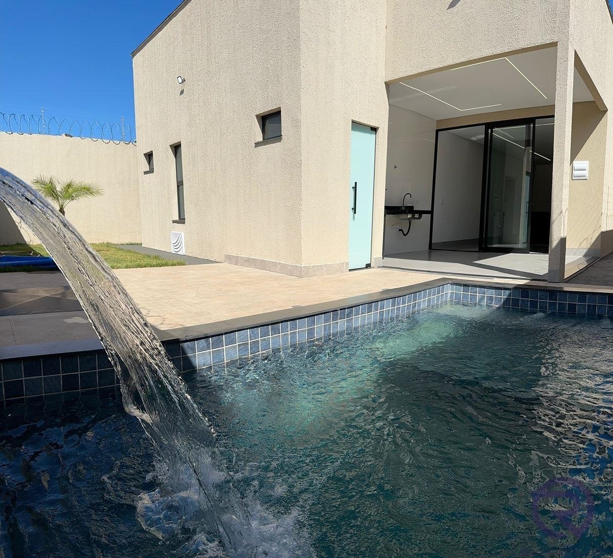 Casa à venda no bairro Moinho dos Ventos em Goiânia/GO — foto