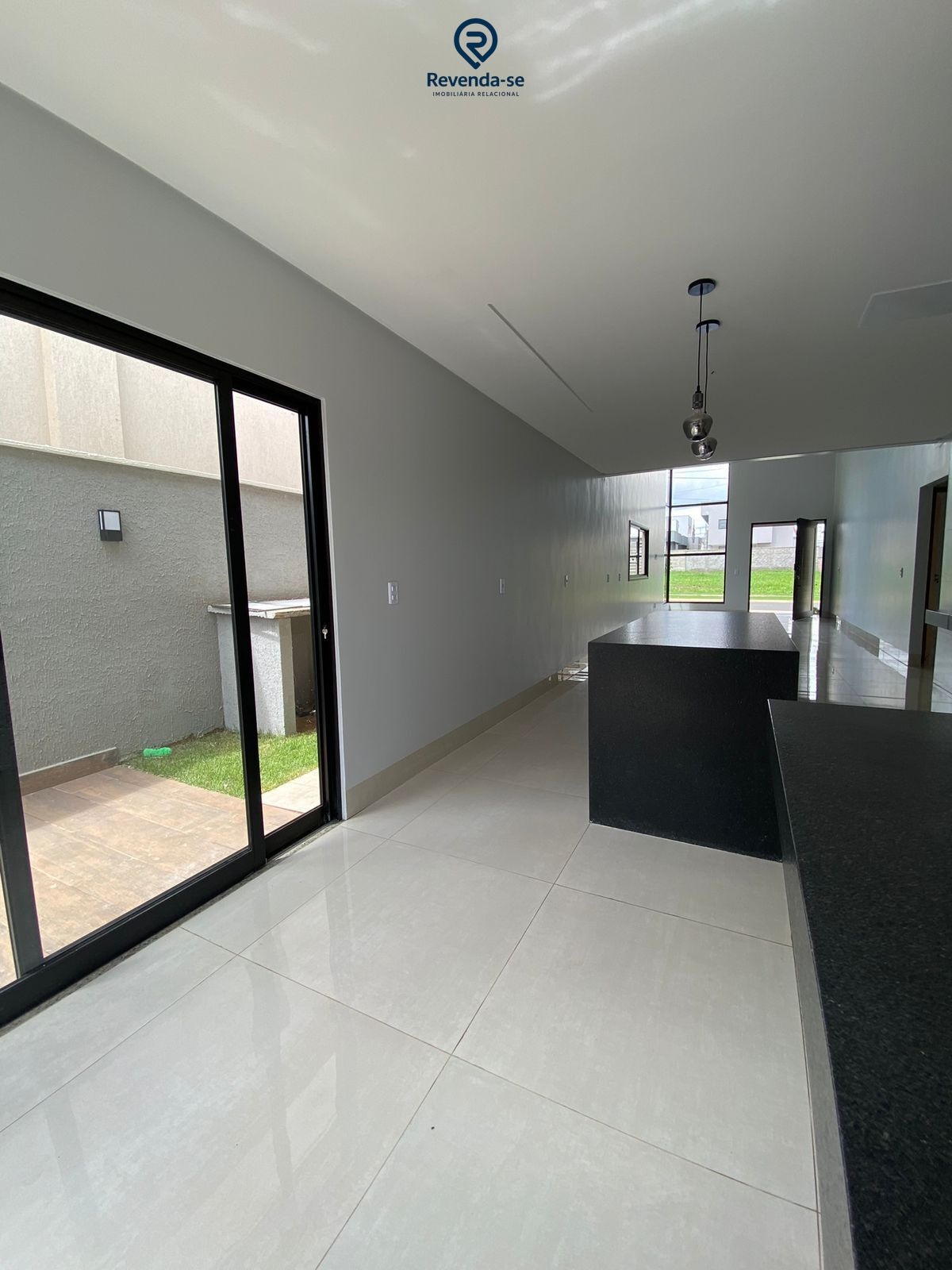Casa à venda no bairro Residencial Parqville Jacarandá - Aparecida de Goiânia/GO — foto