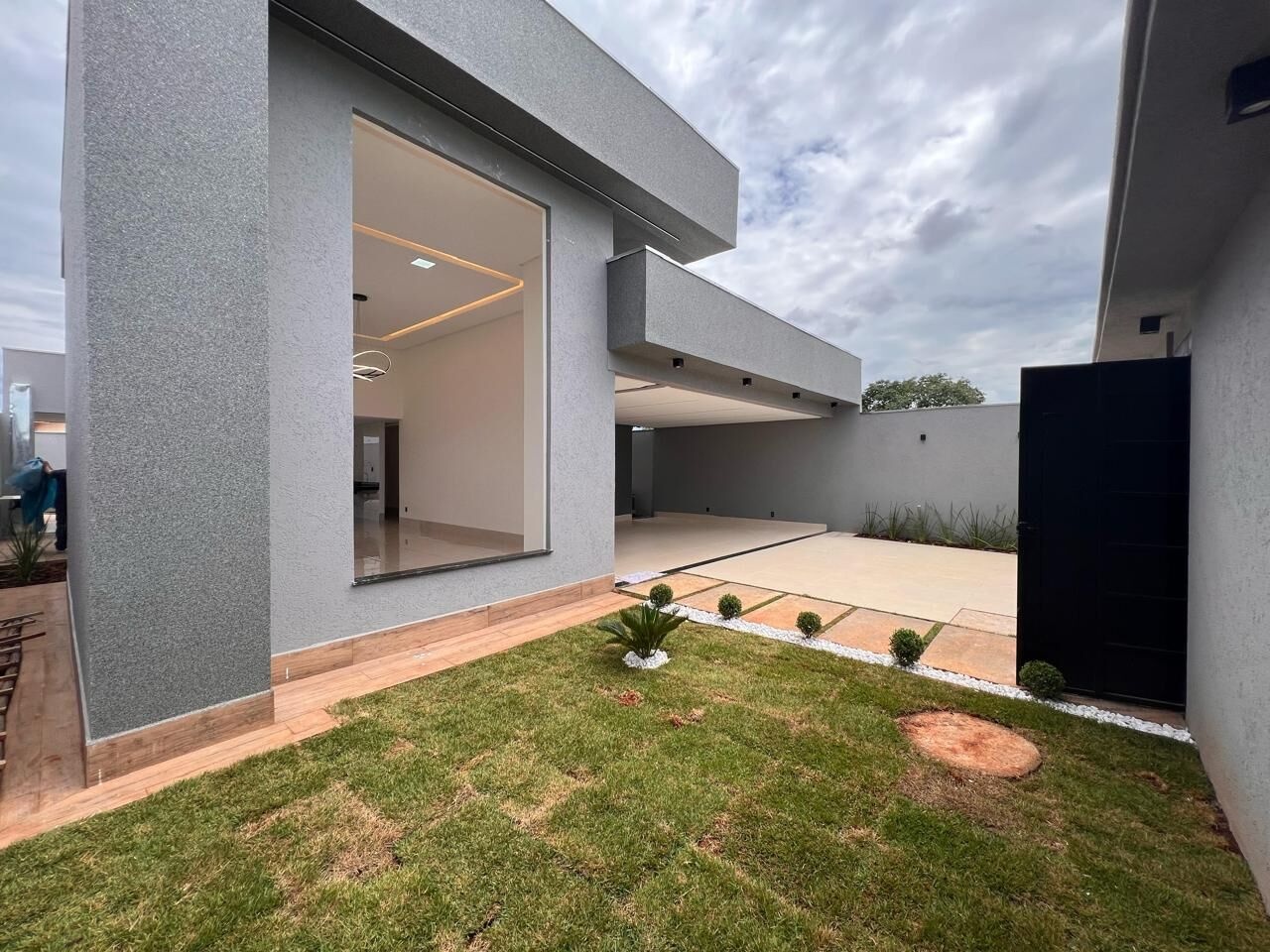 Casa à venda no bairro Setor Faiçalville - Goiânia/GO — foto