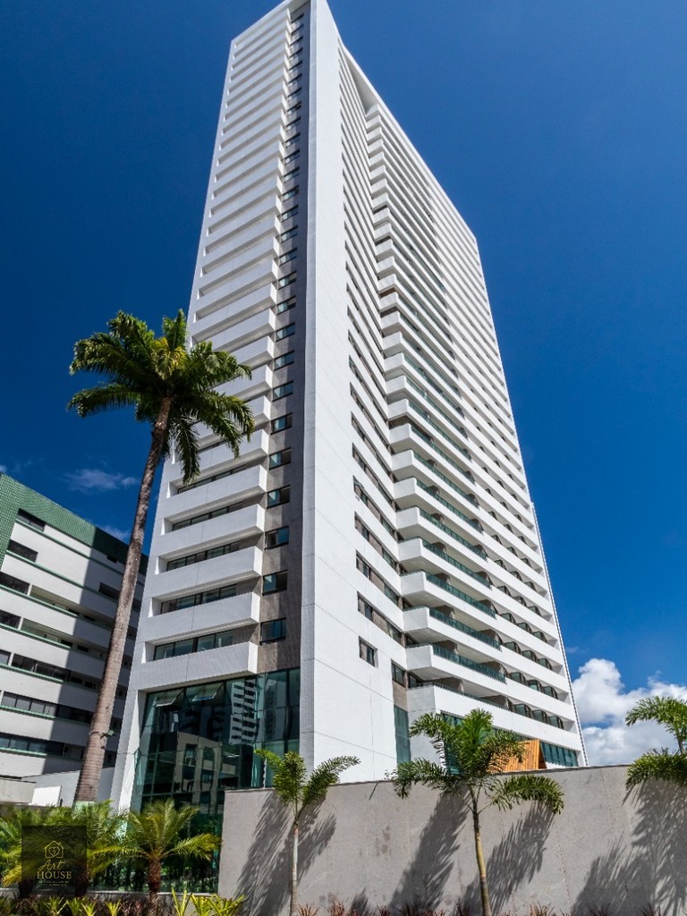 Apartamento à Venda no Edf. Jayme Figueiredo — foto
