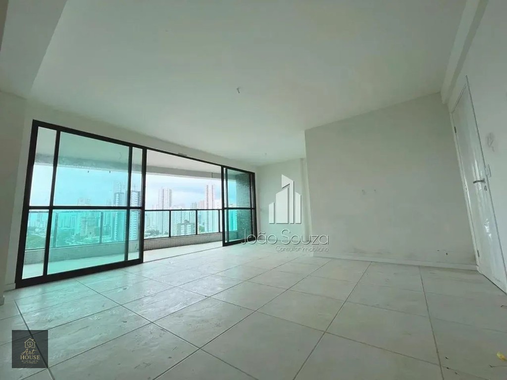 Apartamento à Venda no Edf. Jayme Figueiredo — foto