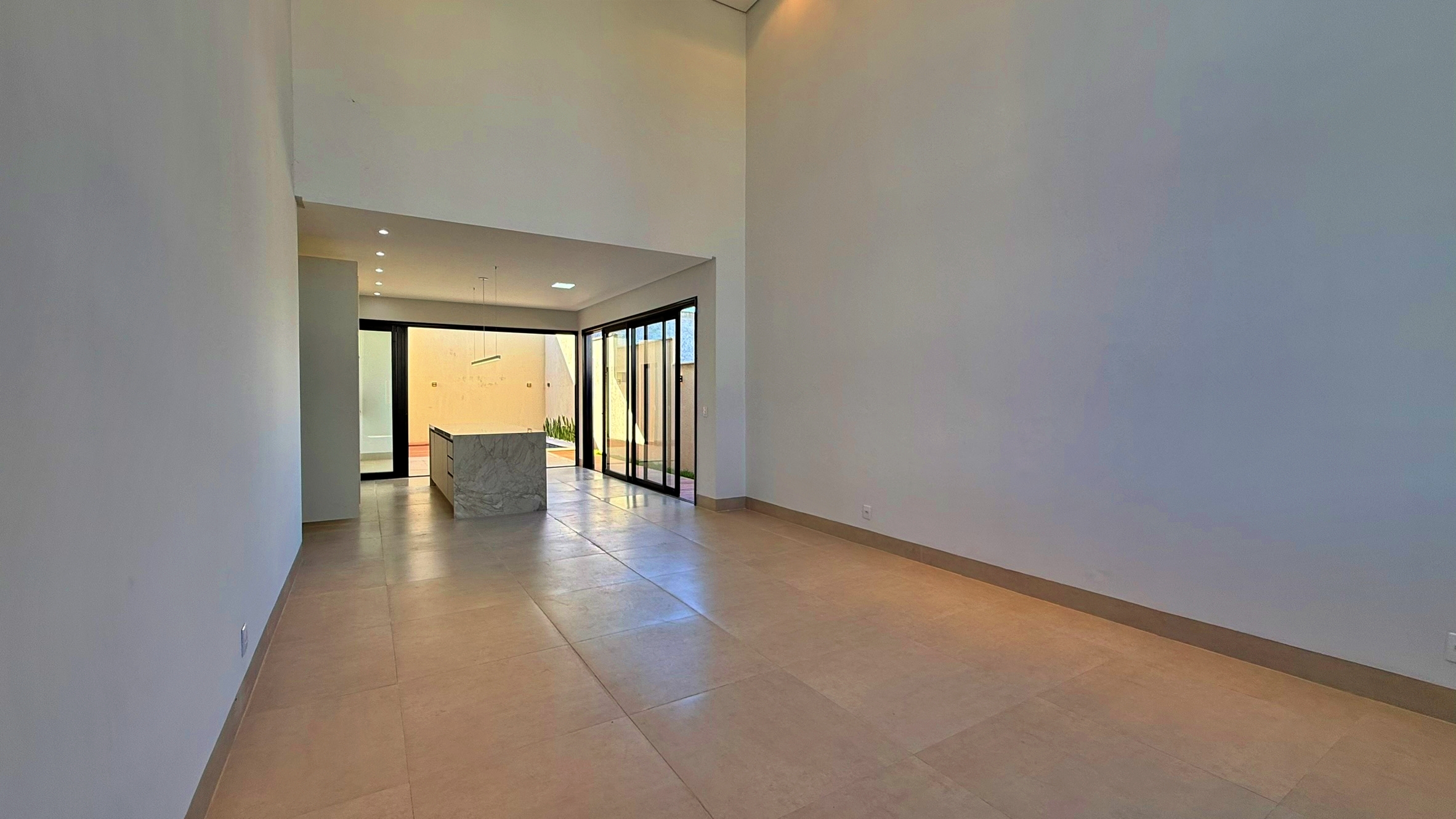 Casa 3 Suítes à Venda no Condomínio Jardins Bolonha – Senador Canedo — foto