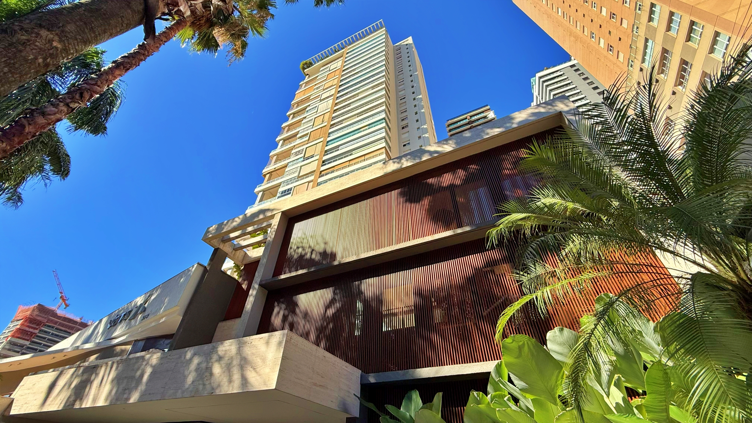 Apartamento, 4 quartos, 232 m² - Foto 1