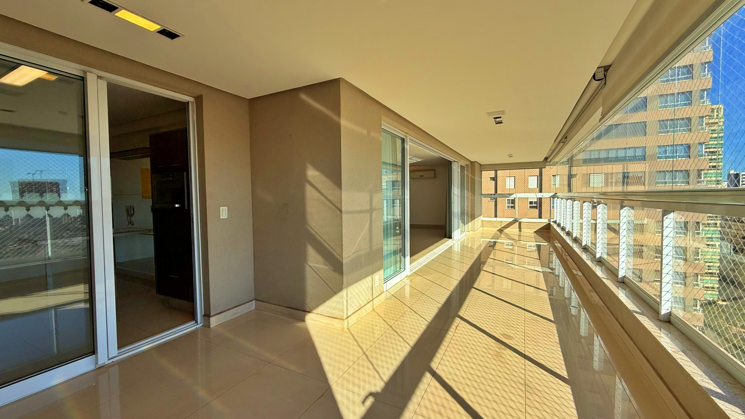 Apartamento, 4 quartos, 232 m² - Foto 2