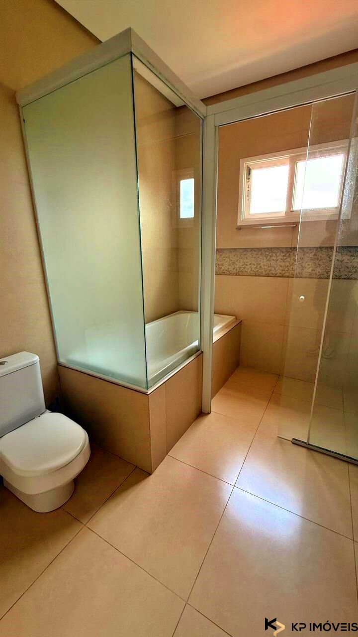 Sobrado 298m² com 5 Suítes na Quadra 110 Norte, Palmas/TO - Próximo às Melhores Escolas — foto
