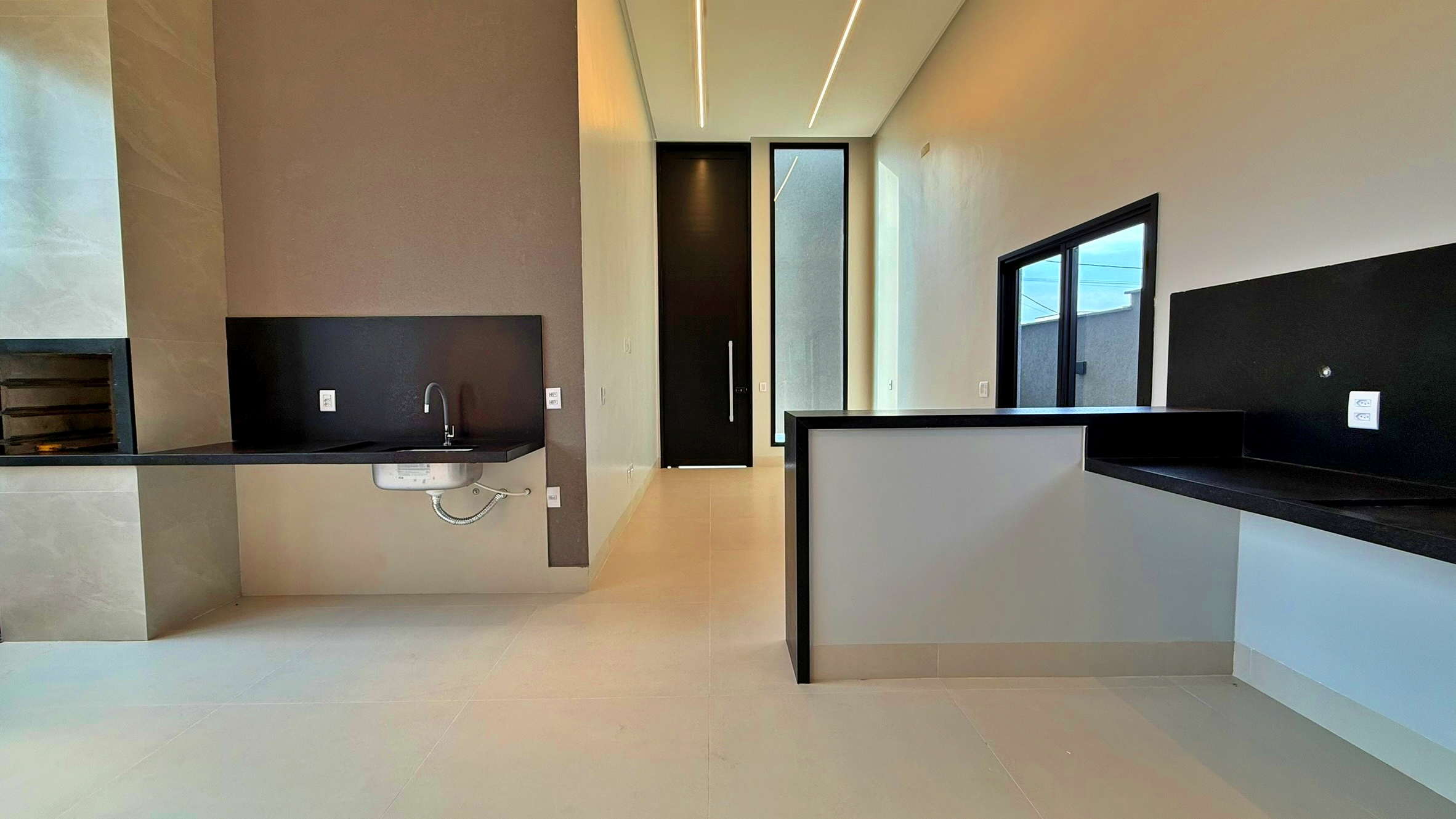 Casa 3 Suítes, 132 m² c/ Lazer à Venda no Condomínio Jardins Parma — foto
