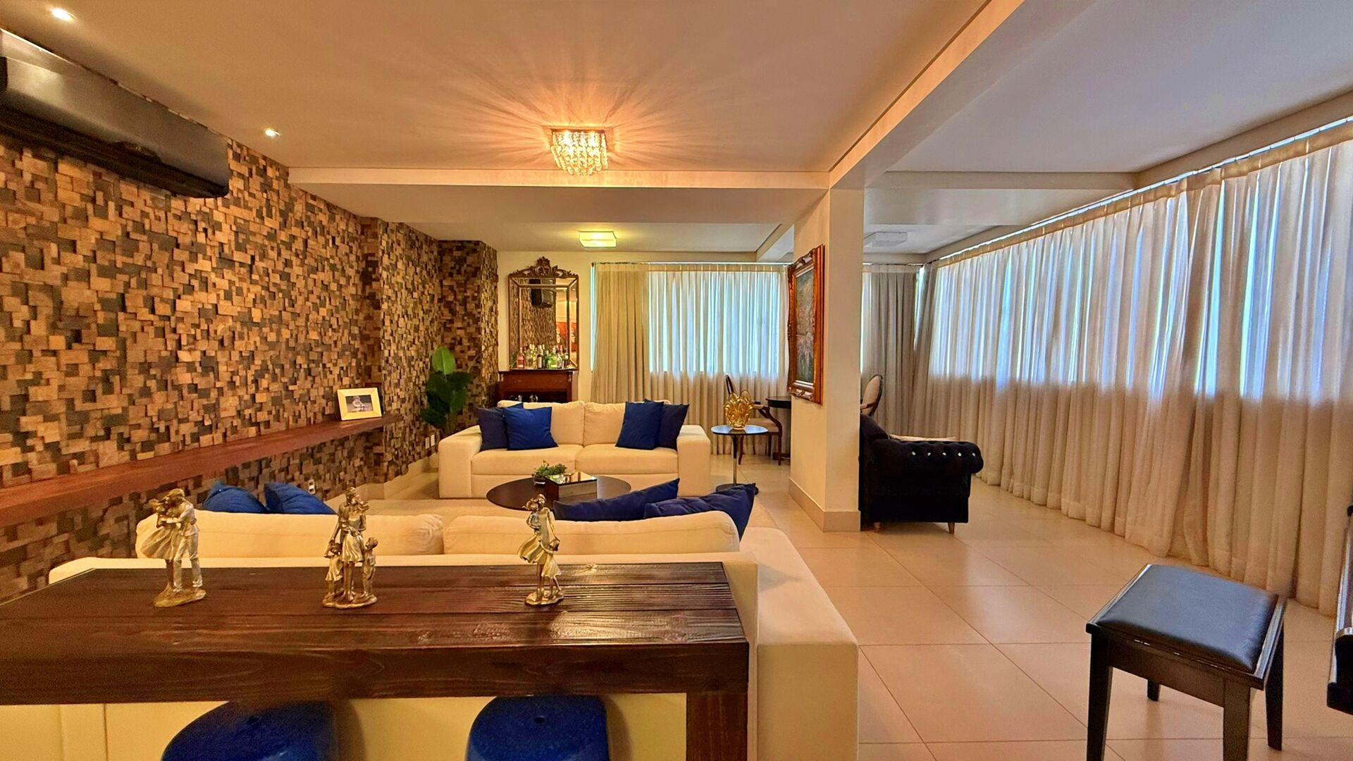 Apartamento 4 Suítes, 230 m² semi mobiliado à venda na 204 Sul - Edifício Mont D'or — foto