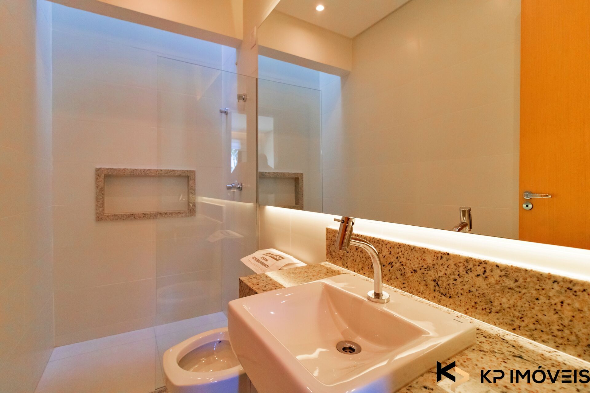 Sobrado 3 Suítes 147m² no Condomínio House Garden Jaó, Goiânia | Alto Padrão — foto