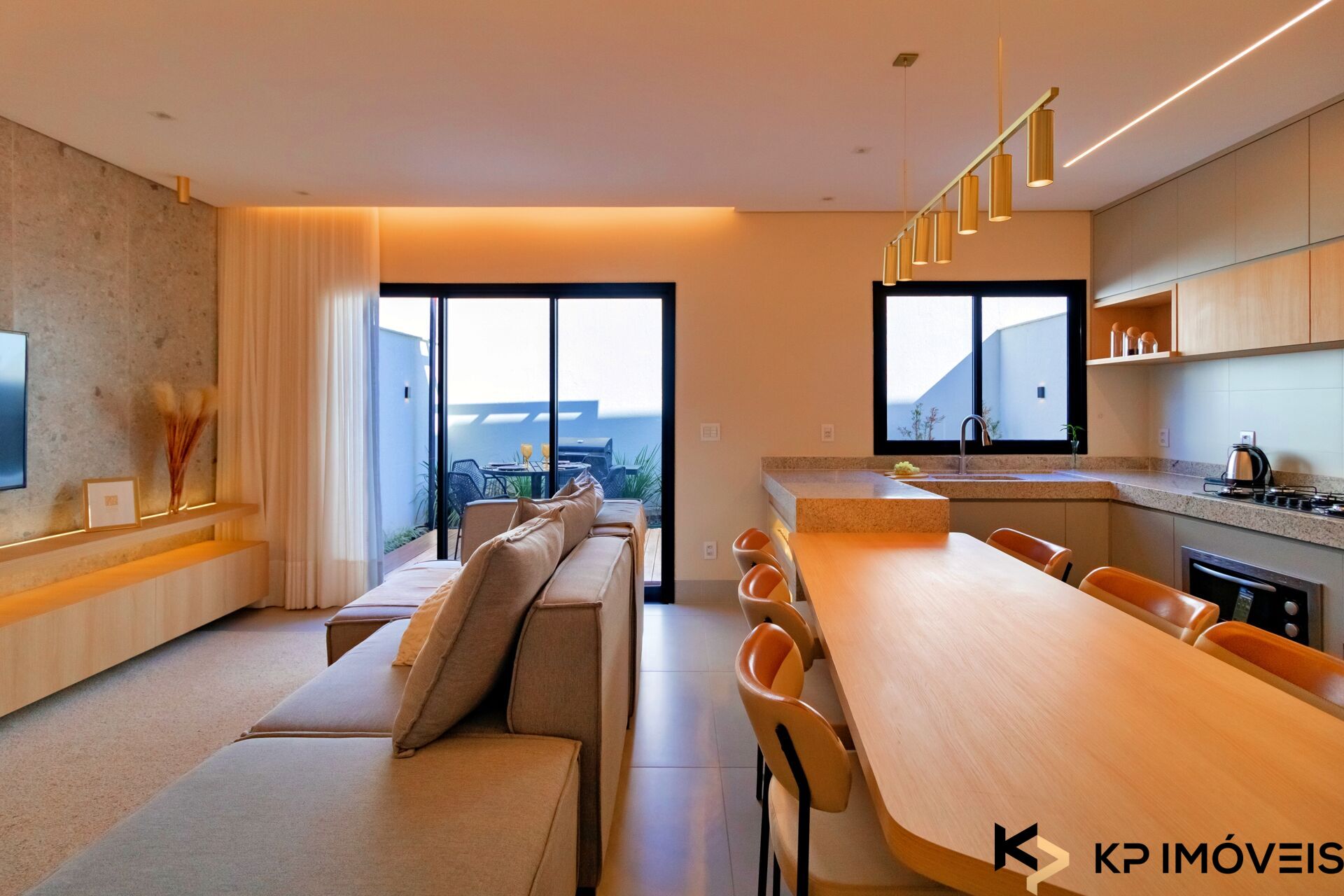Sobrado 3 Suítes 147m² no Condomínio House Garden Jaó, Goiânia | Alto Padrão — foto
