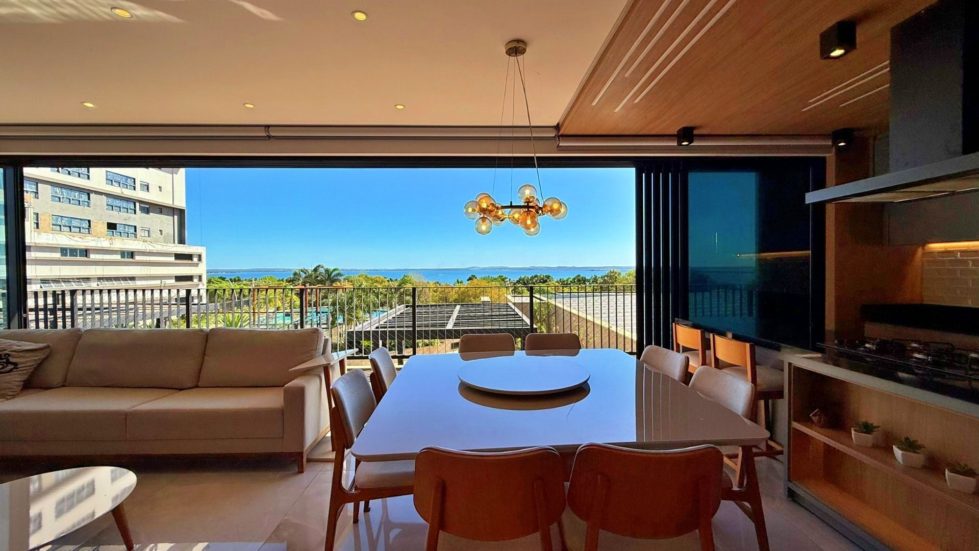 Apartamento 3 Suítes, 123 m² Mobiliado na Orla da Graciosa - Terraço Urban — foto